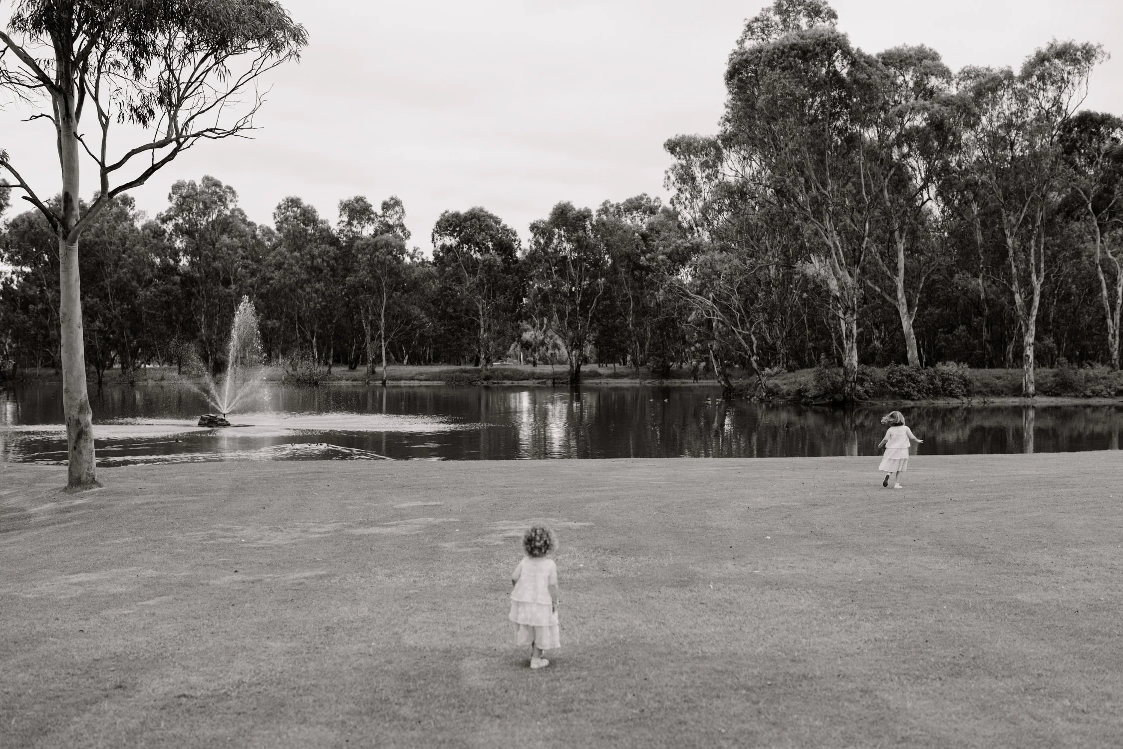 01 Real and natural family portraits - McLaren Vale.jpg