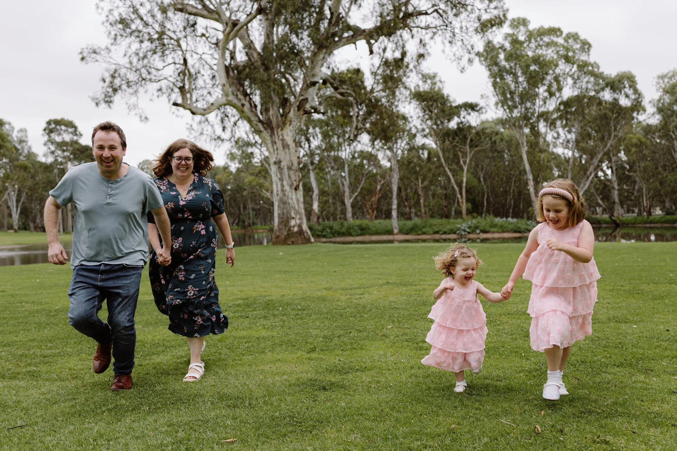 04 Real and natural family portraits - McLaren Vale.jpg