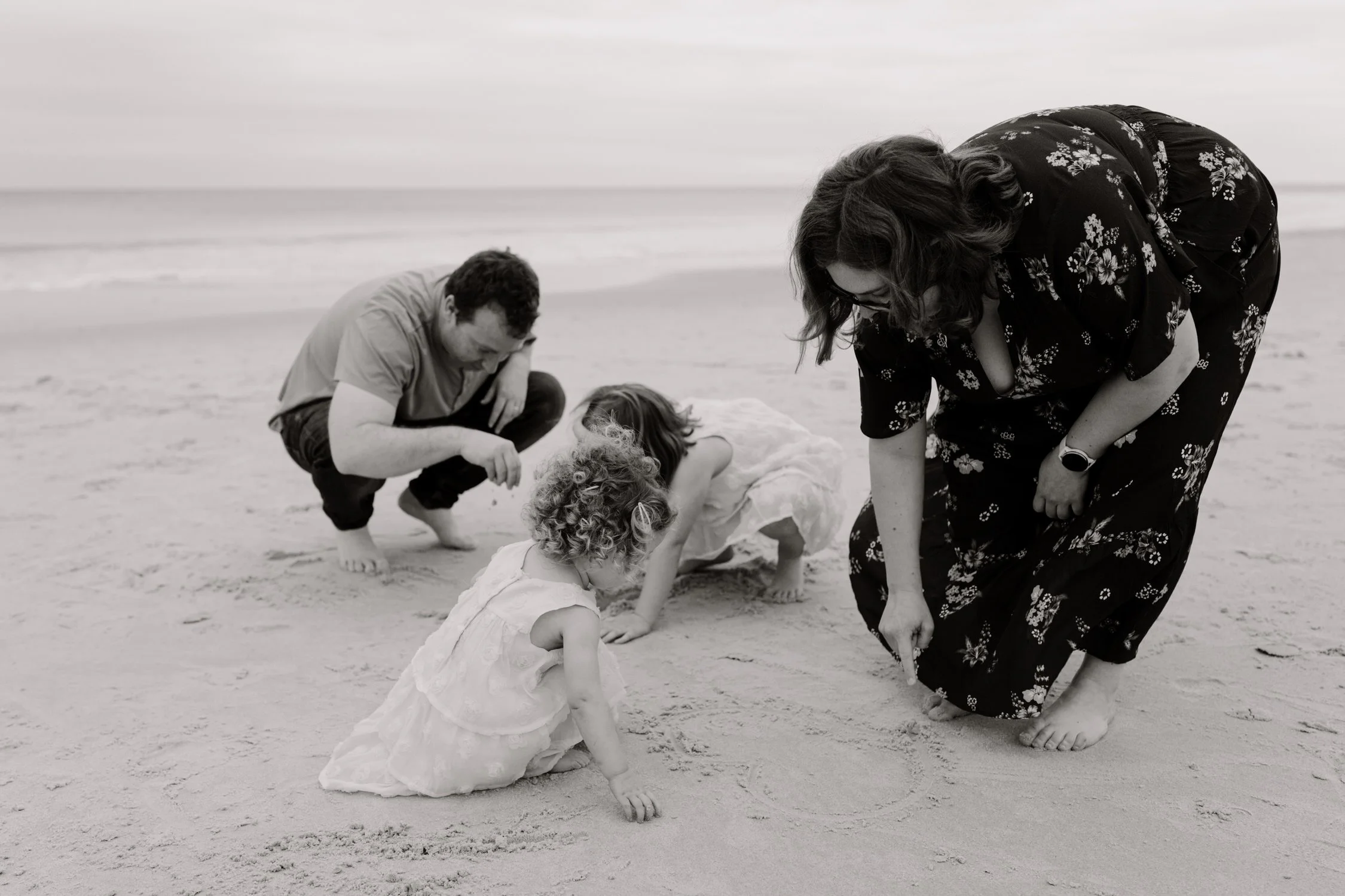 17 Real and natural family portraits - Port Willunga Beach.jpg