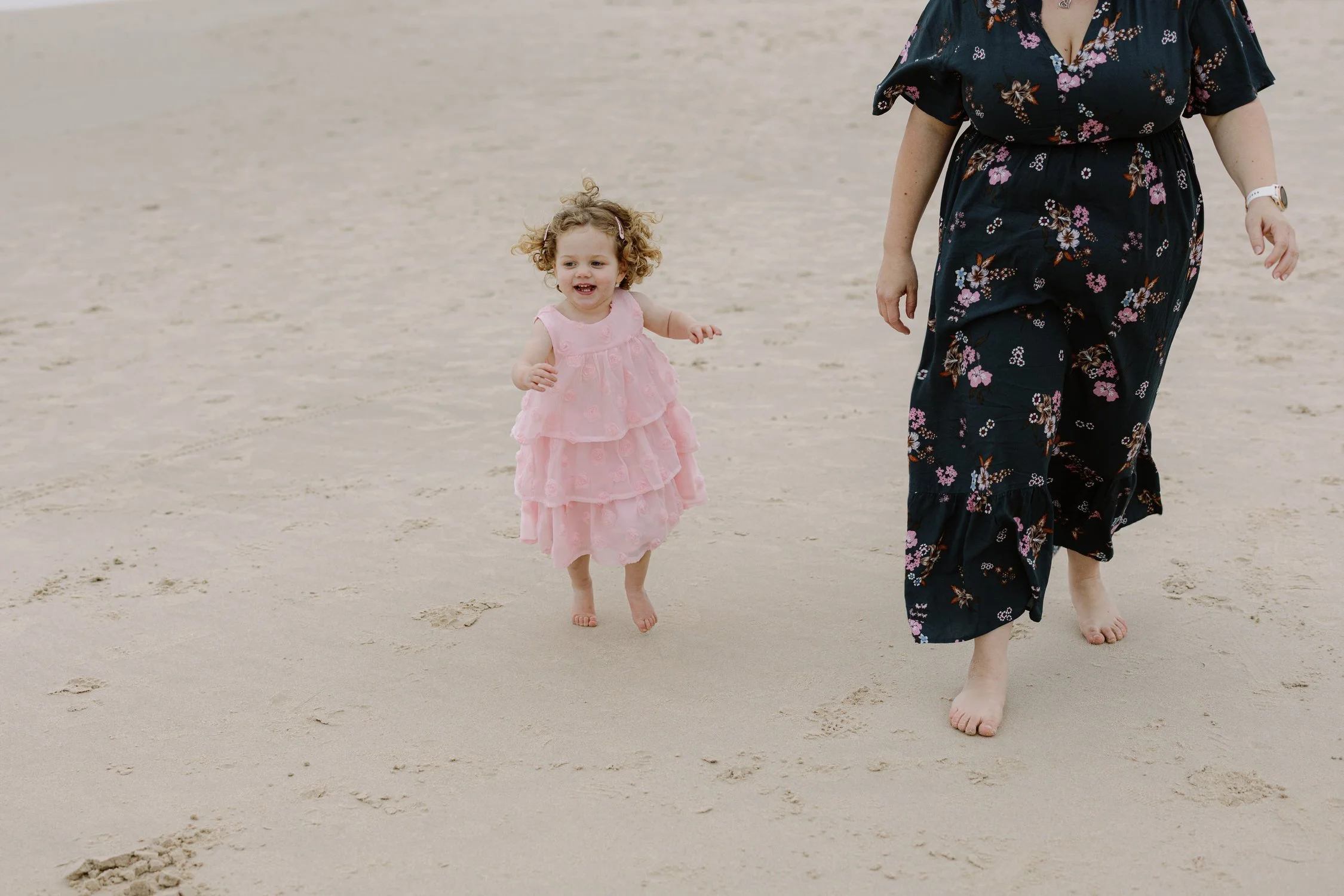 28 Real and natural family portraits - Port Willunga Beach.jpg