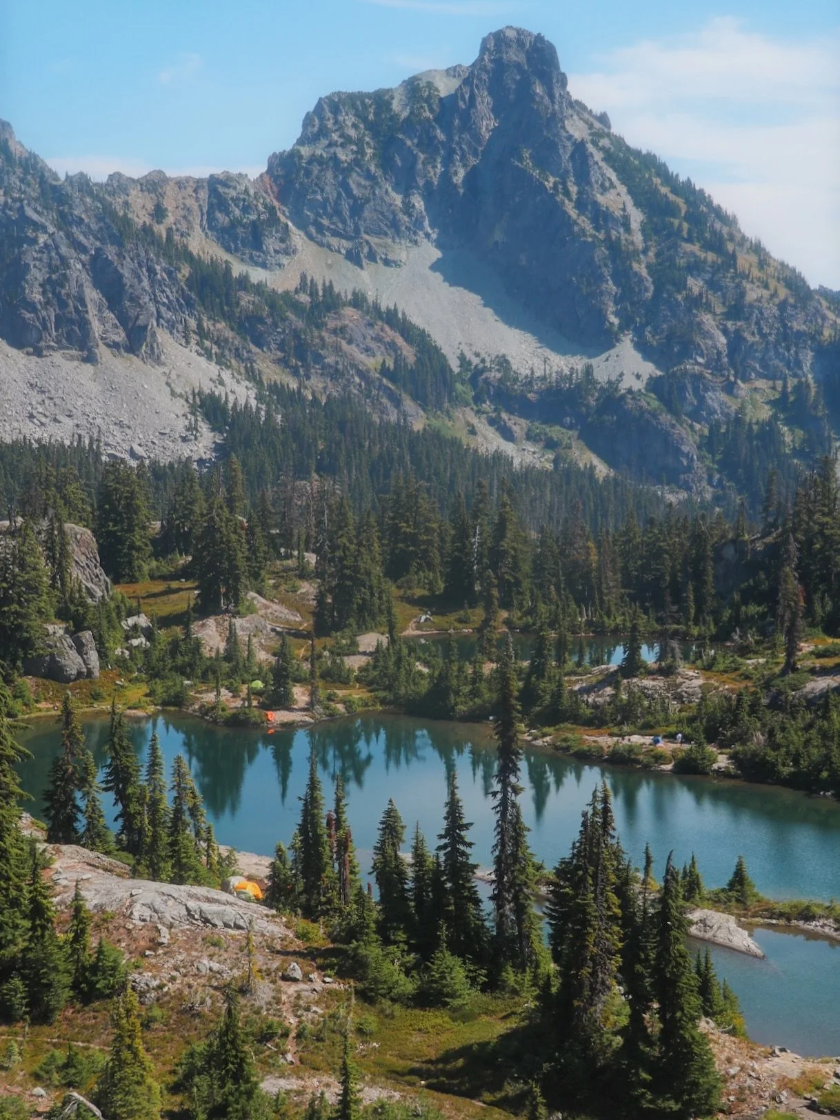 rampart lakes with caroline, anthony + milly. 

left work on early a friday to start the trek up to rampart lakes. the first 2 miles were easy peasy. and then the last few miles to the lake were definitely doozy and a leg burner. 

i questioned mysel