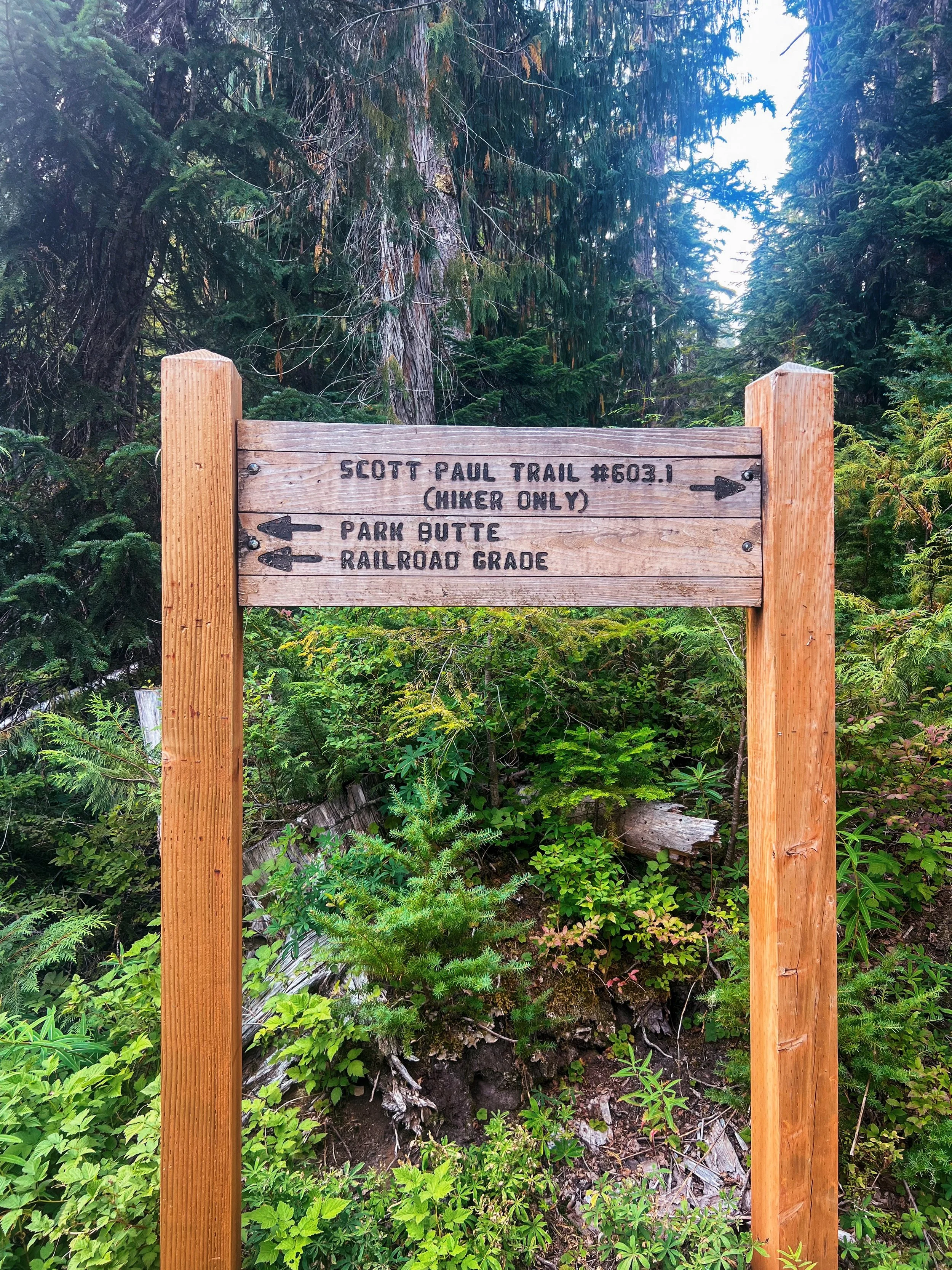 Park Butte trailhead signage