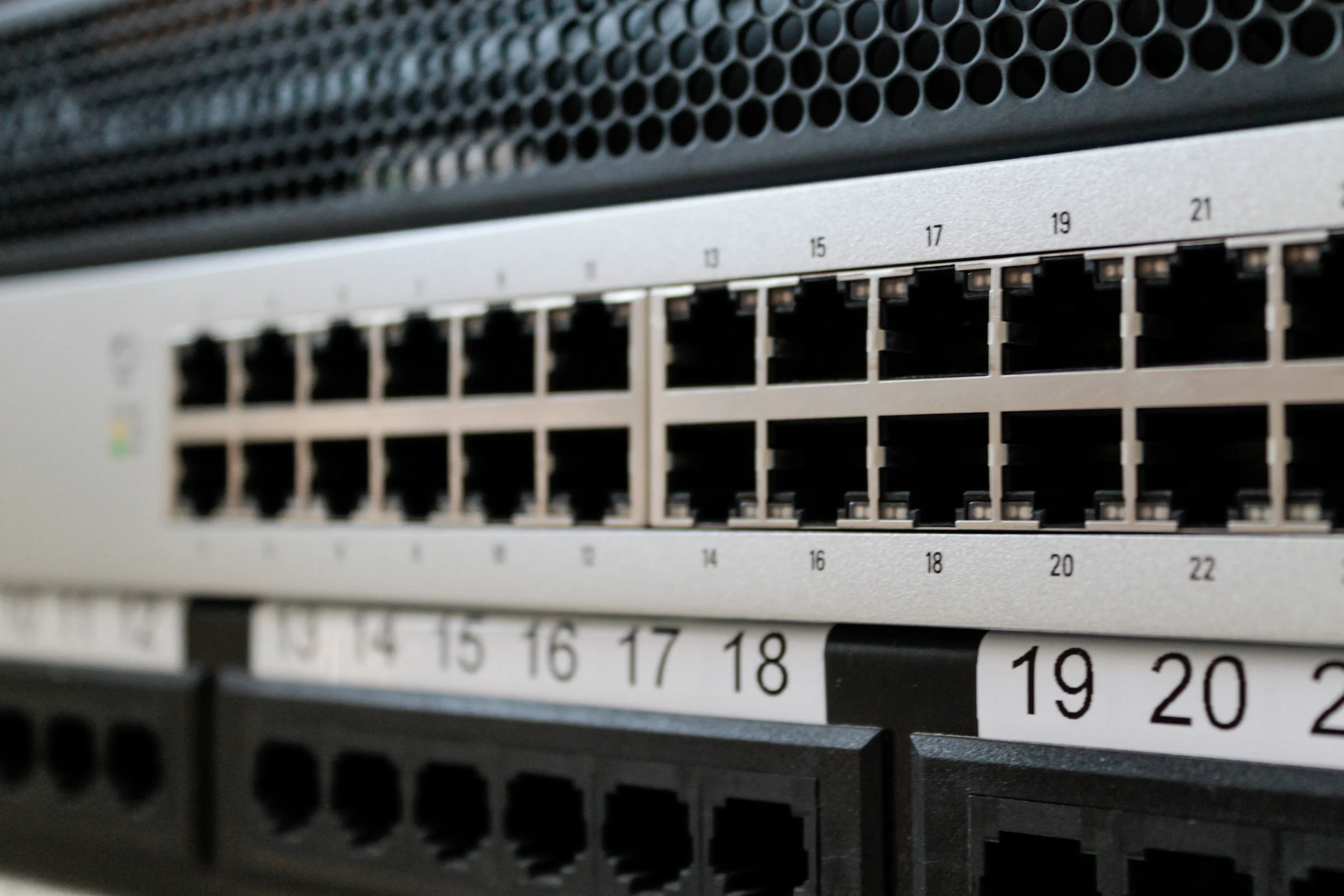 Unify CAT6 Data Switch and Patch Bay Installation