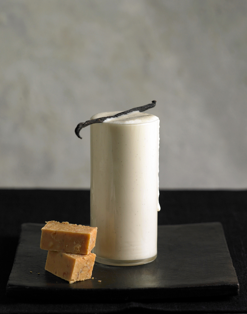 Vanilla yogurt drink with Halwa