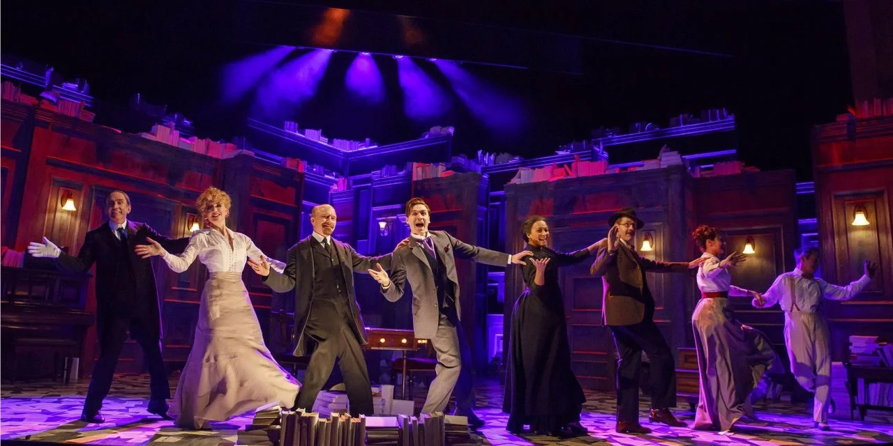 0299r_Patrick-Kerr-Scarlett-Strallen-Dan-Butler-Seth-Numrich-Opal-AlladinPeter-McDonald-Sara-Topham-and-Tom-Hollander-in-TRAVESTIES-Photo-by-Joan-Marcus-2018-1280x640.jpg