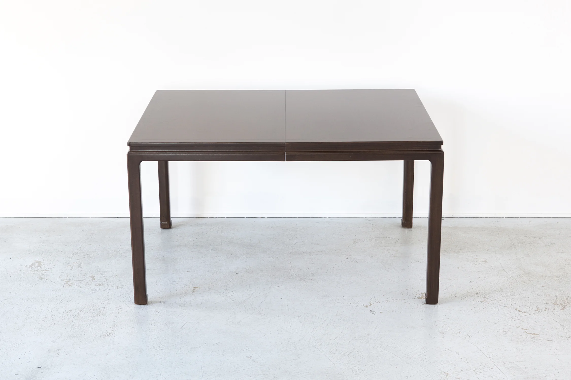 DUNBAR EXTENDING DINING TABLE