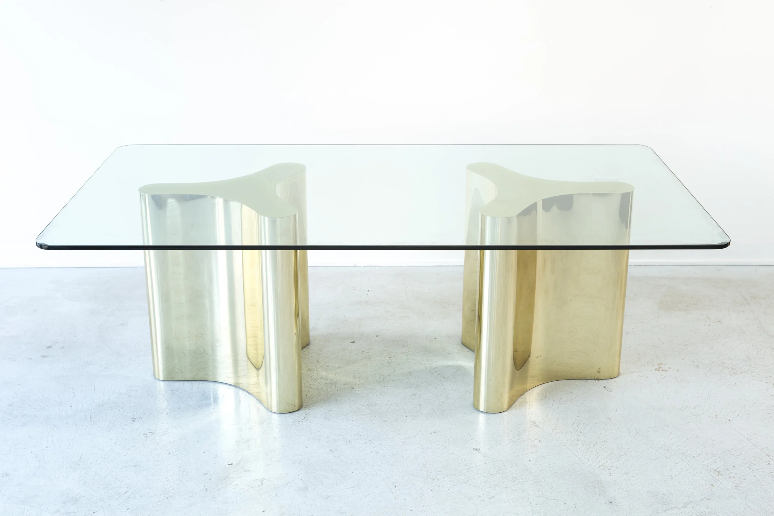 MASTERCRAFT PEDESTAL DINING TABLE