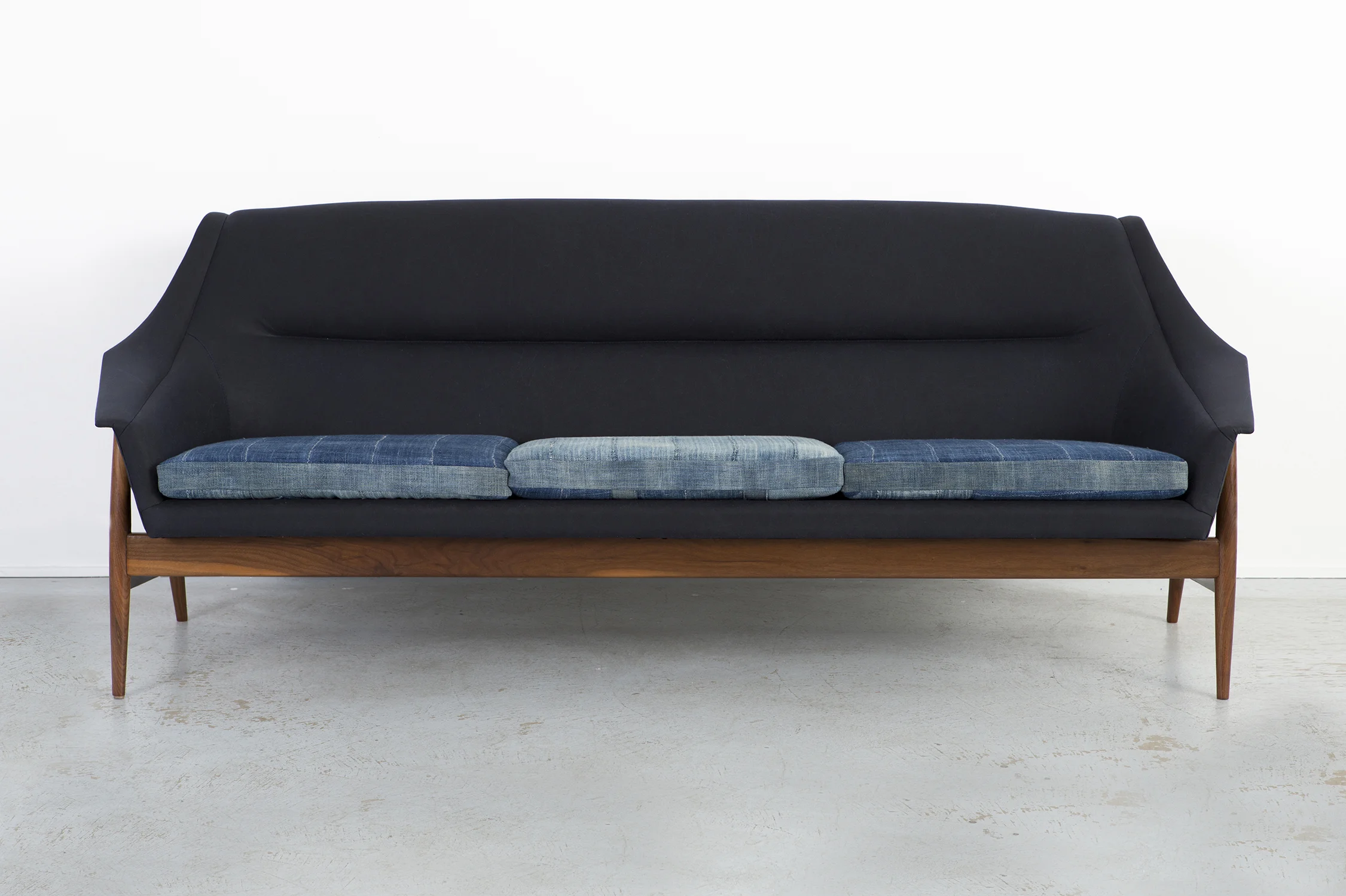 DUX SOFA