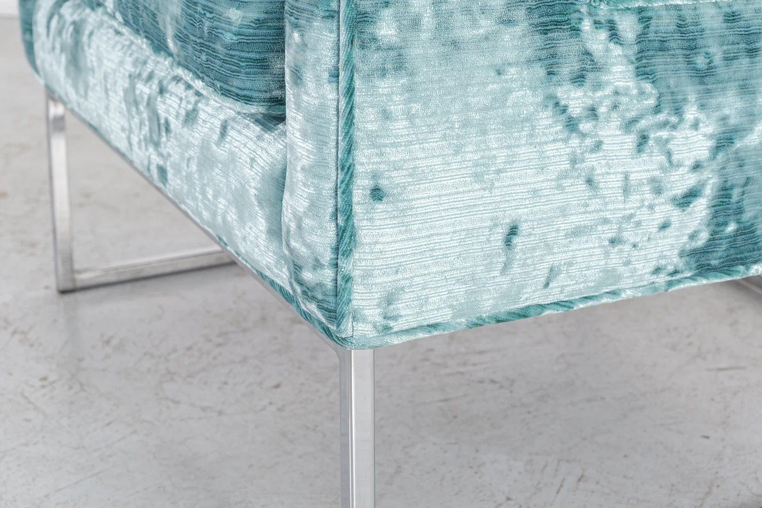BERNHARDT FOR FLAIR DIVISION CHAIRS — MATTHEW RACHMAN GALLERY