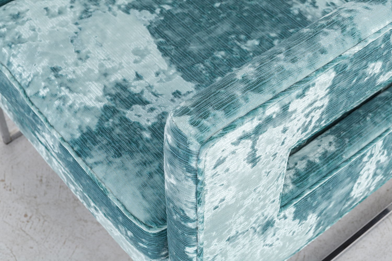BERNHARDT FOR FLAIR DIVISION CHAIRS — MATTHEW RACHMAN GALLERY