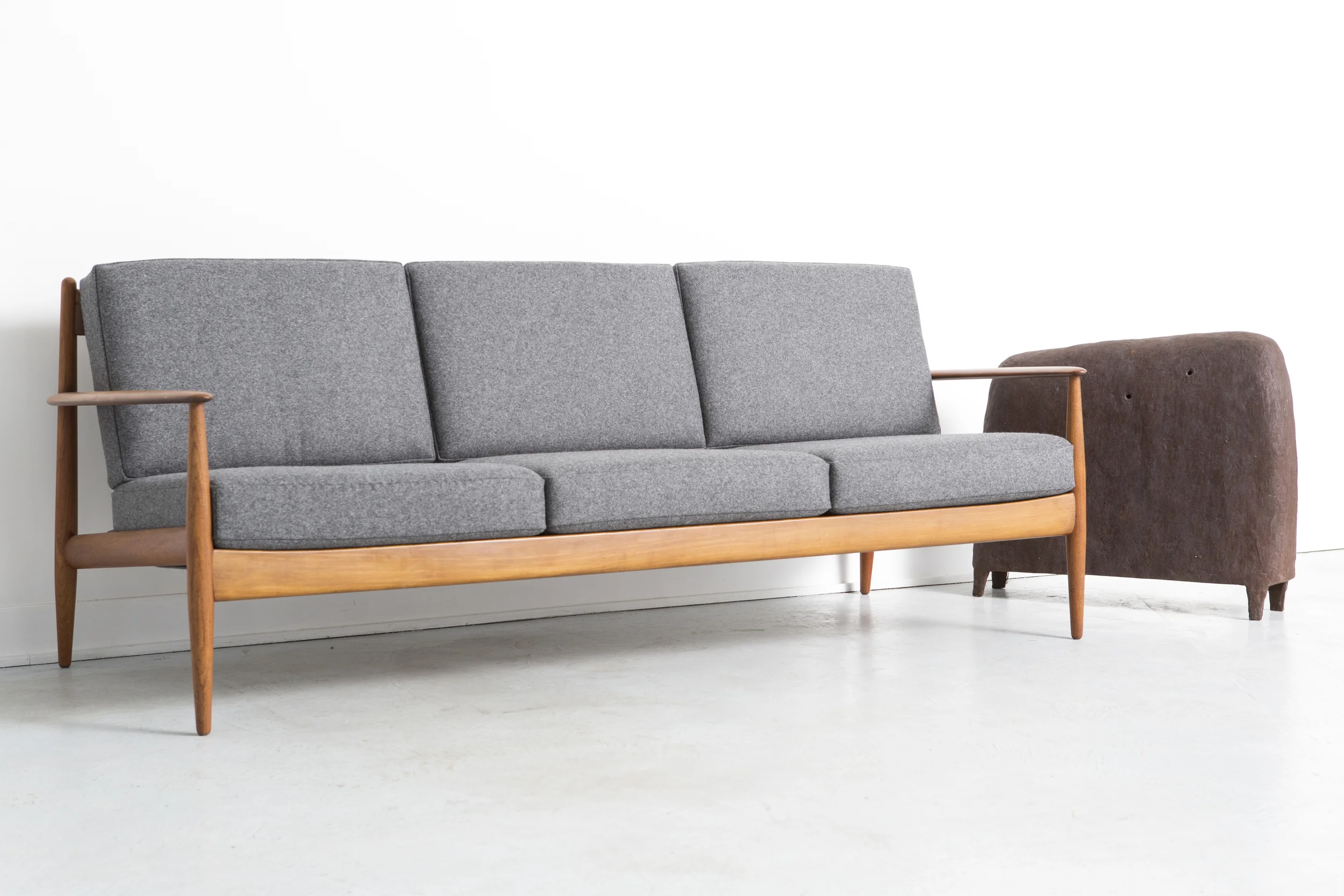 FRANCE + DAVERKOSEN SOFA