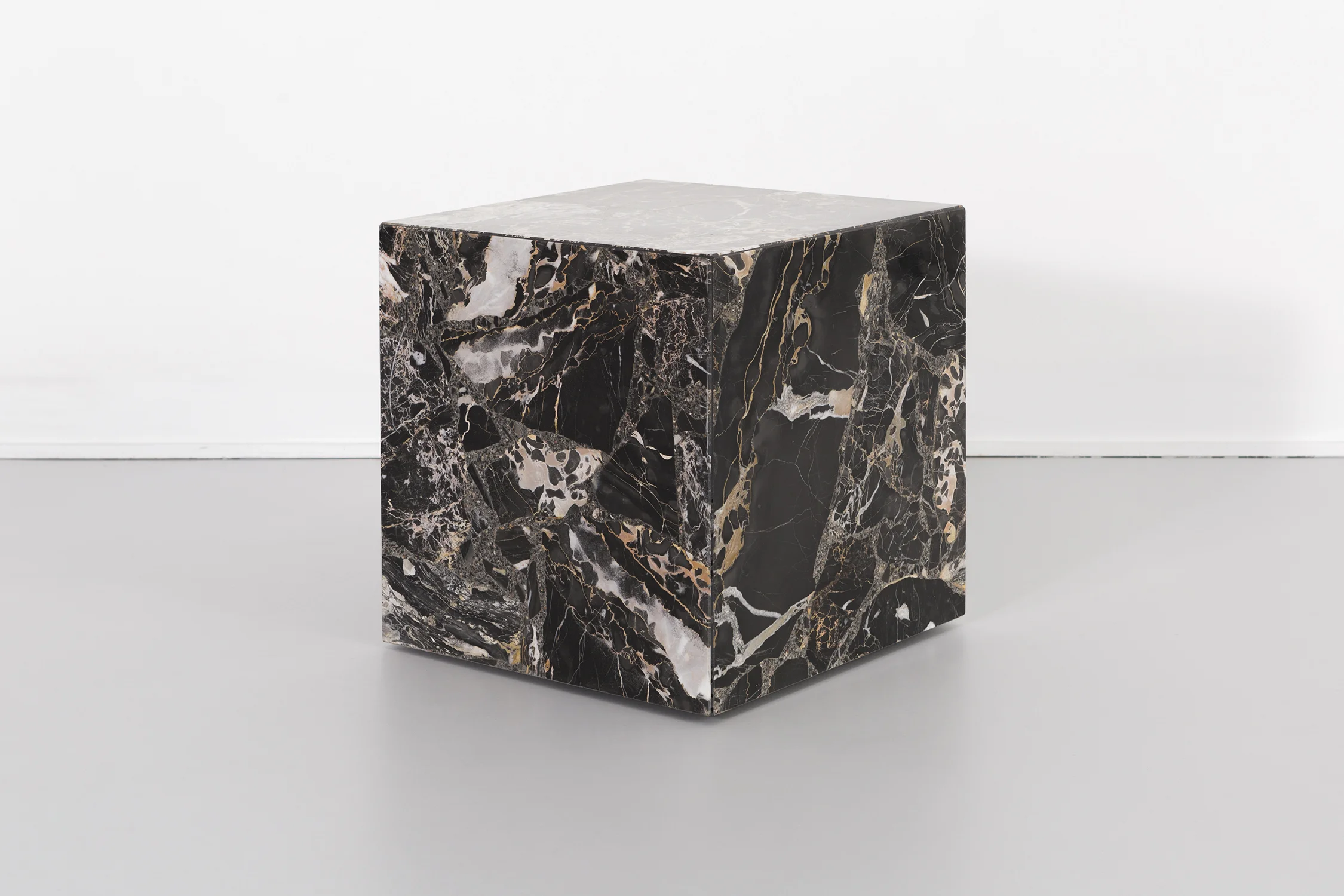 MARBLE CUBE SIDE TABLE