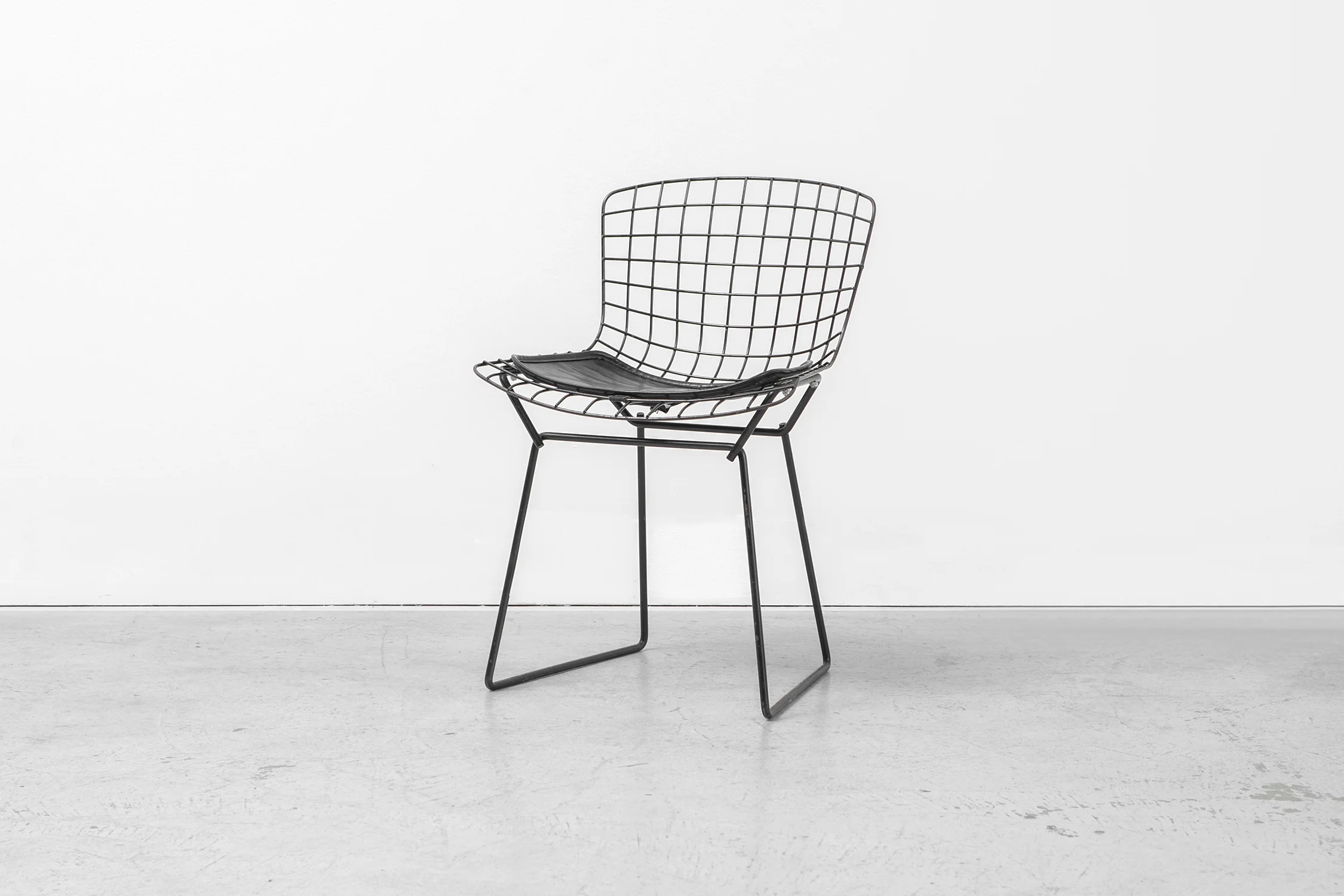 BERTOIA CHILD'S CHAIR