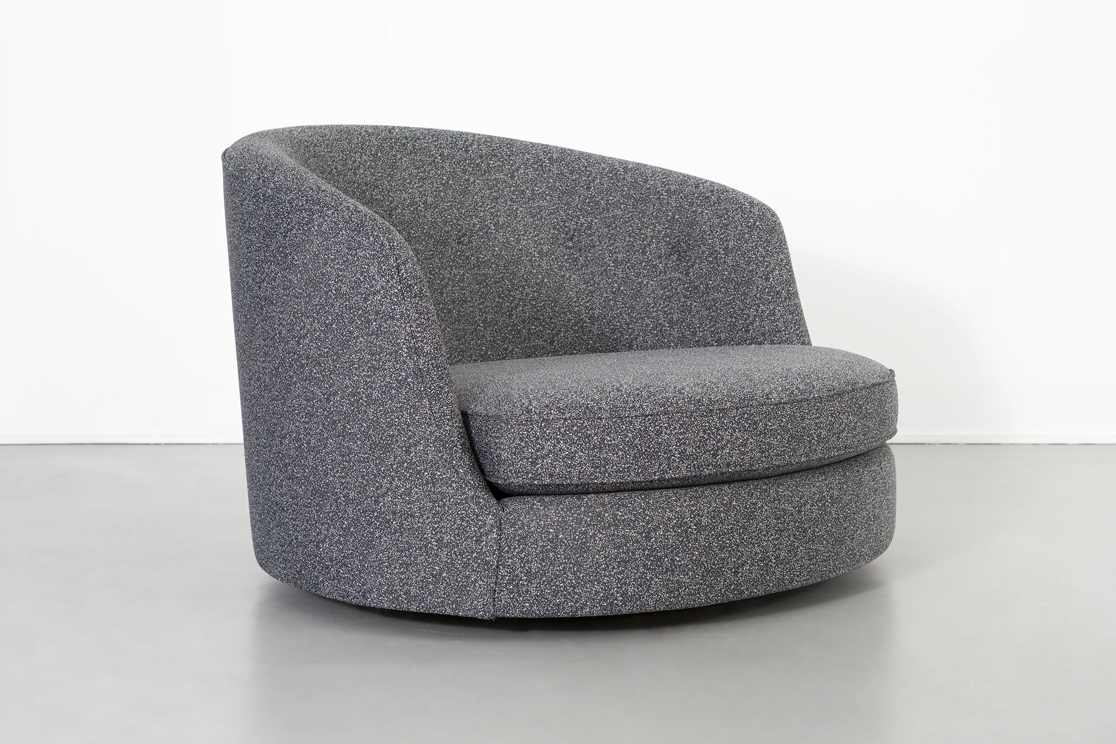 MILO BAUGHMAN OVERSIZED SWIVEL CHAIR