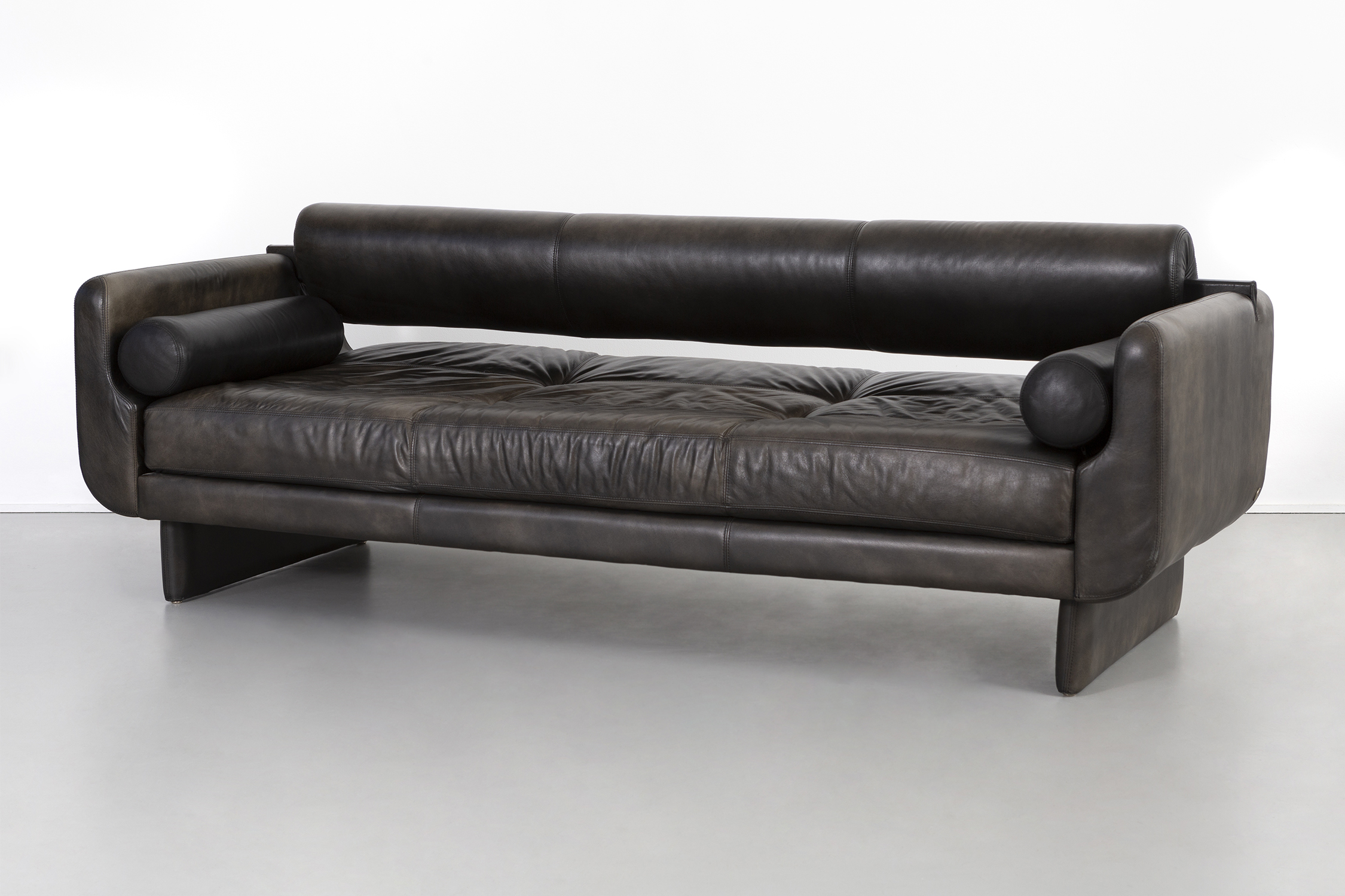 VLADIMIR KAGAN SOFA-DAYBED