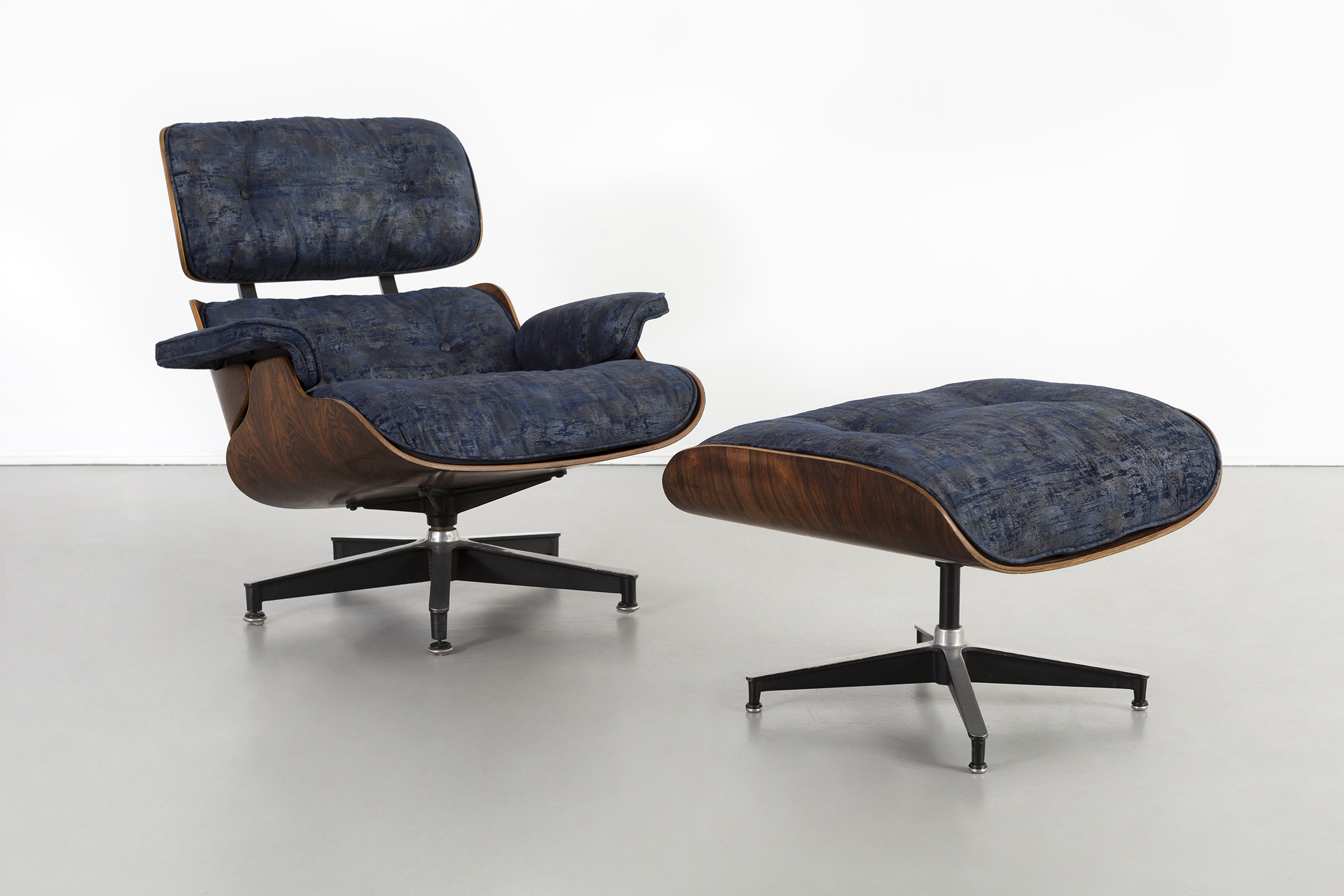 EARLY PRODUCTION EAMES LOUNGE CHAIR + OTTOMAN