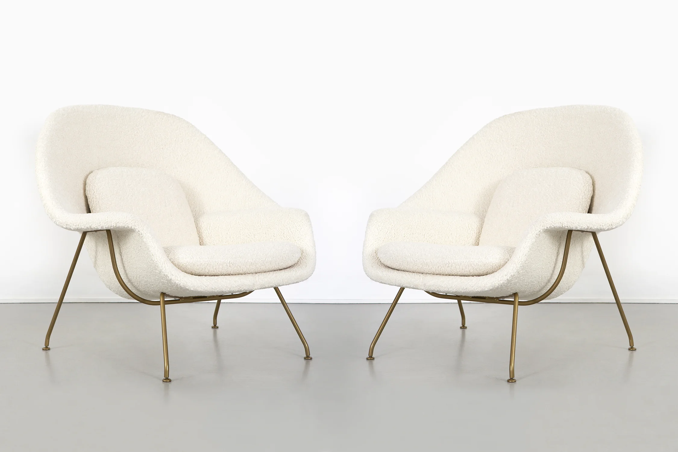 EERO SAARINEN WOMB CHAIRS
