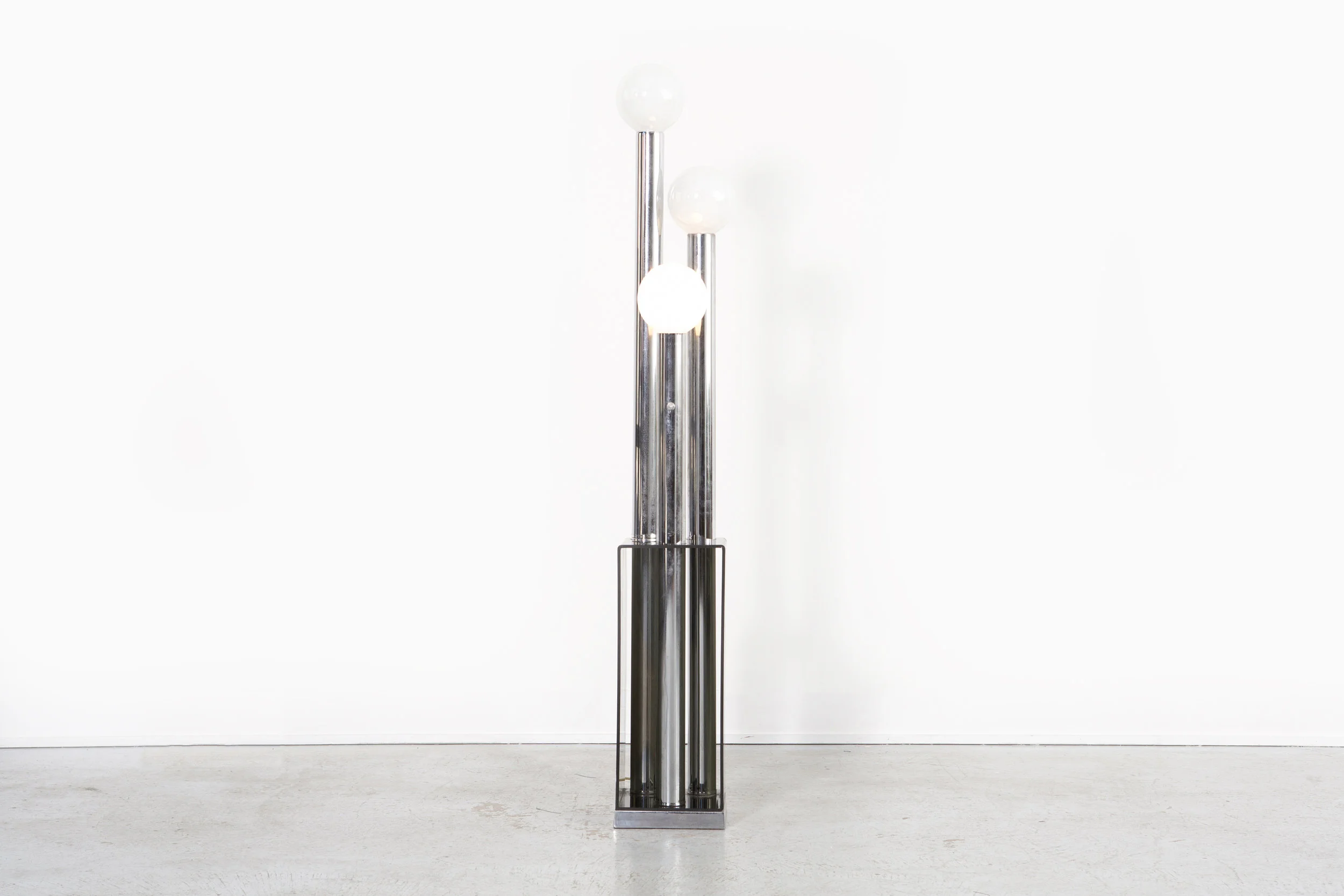 MILO BAUGHMAN LAMP