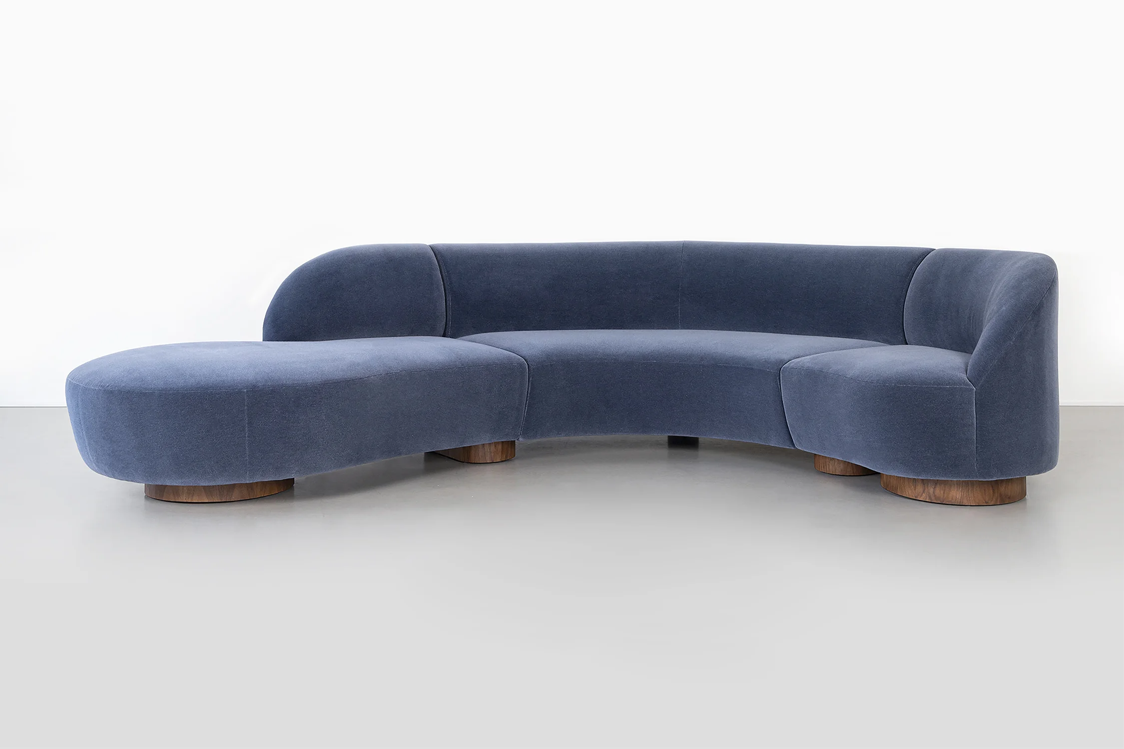 VLADIMIR KAGAN FOR DIRECTIONAL CLOUD SOFA