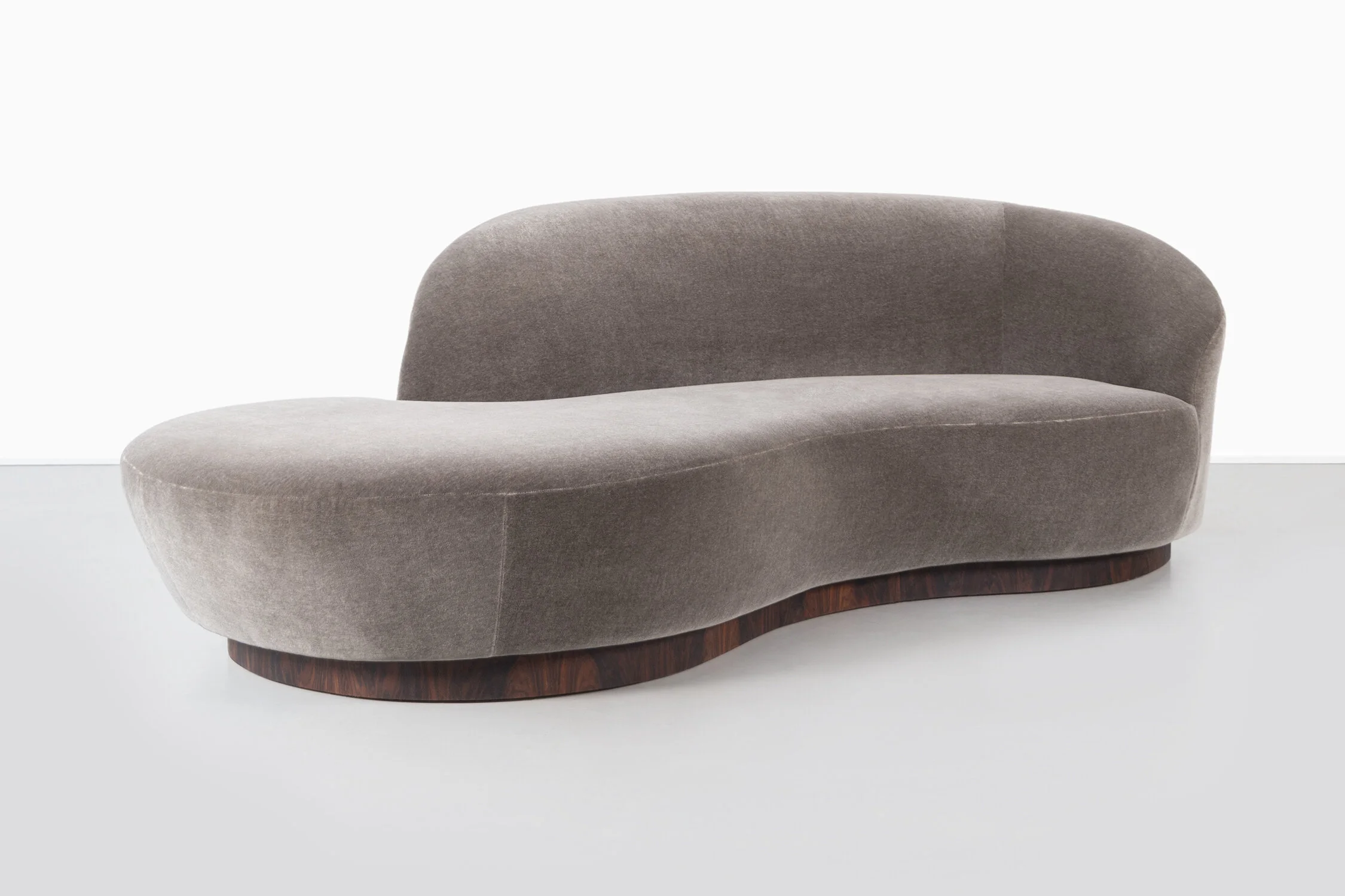 VLADIMIR KAGAN FOR DIRECTIONAL CLOUD SOFA