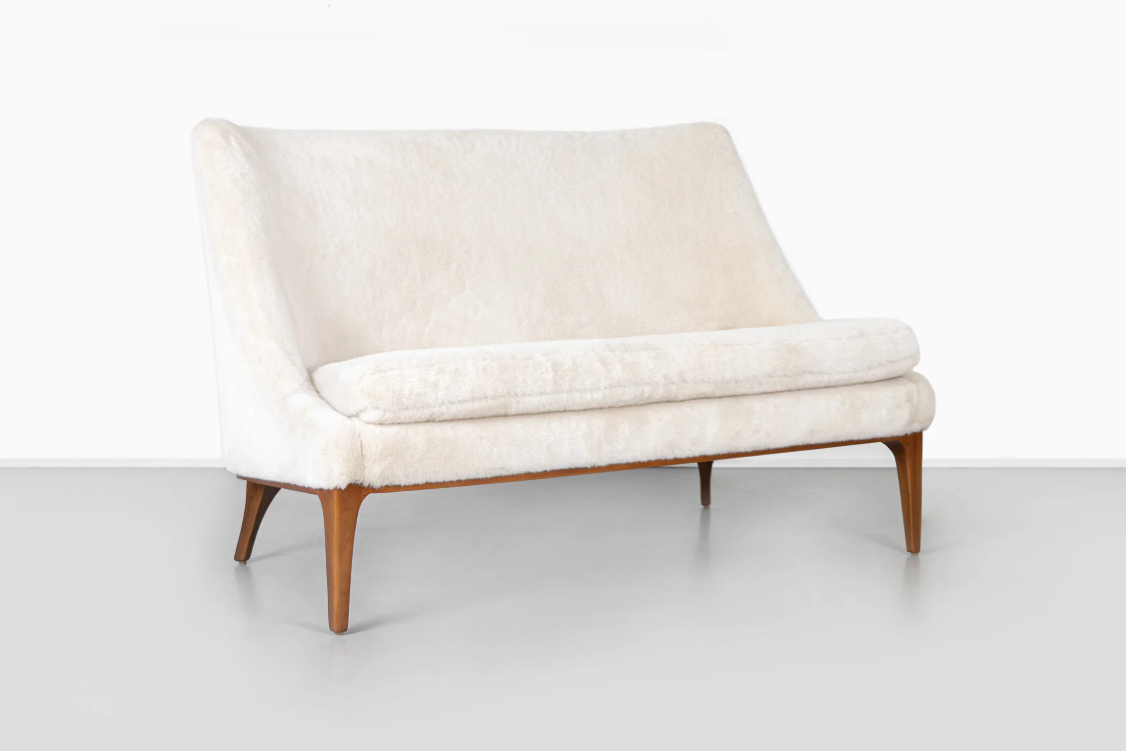 LAWRENCE PEABODY FOR RICHARDSON NEMSCHOFF SETTEE