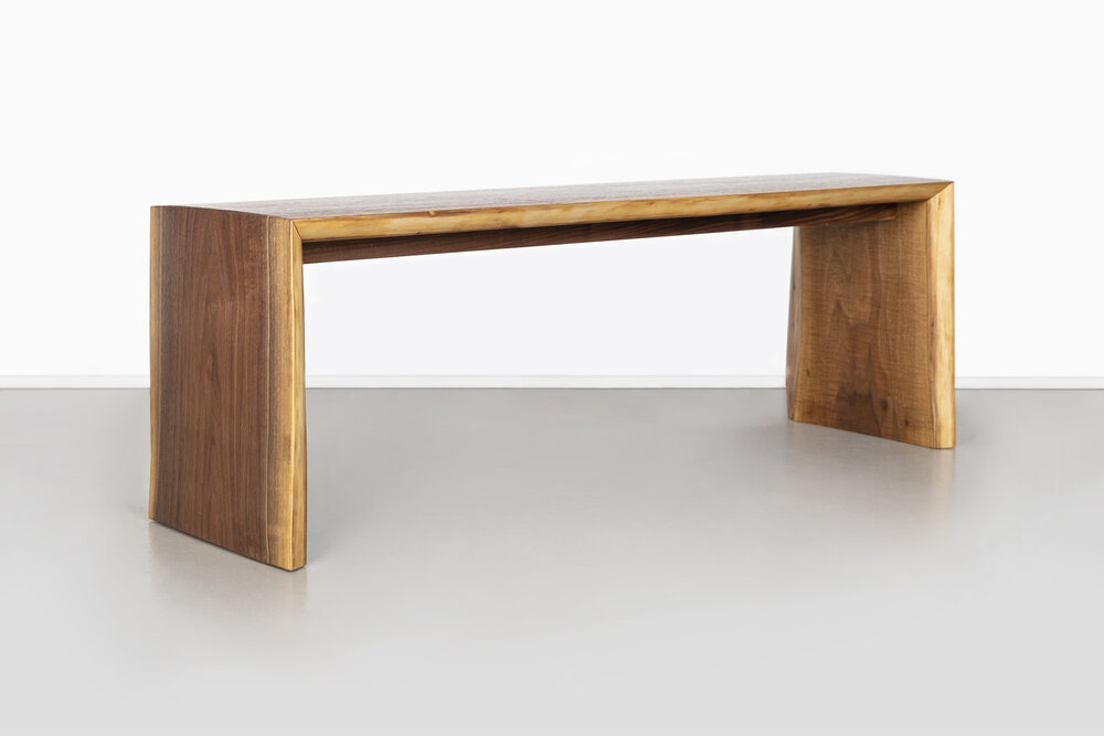 IT WALNUT BENCH