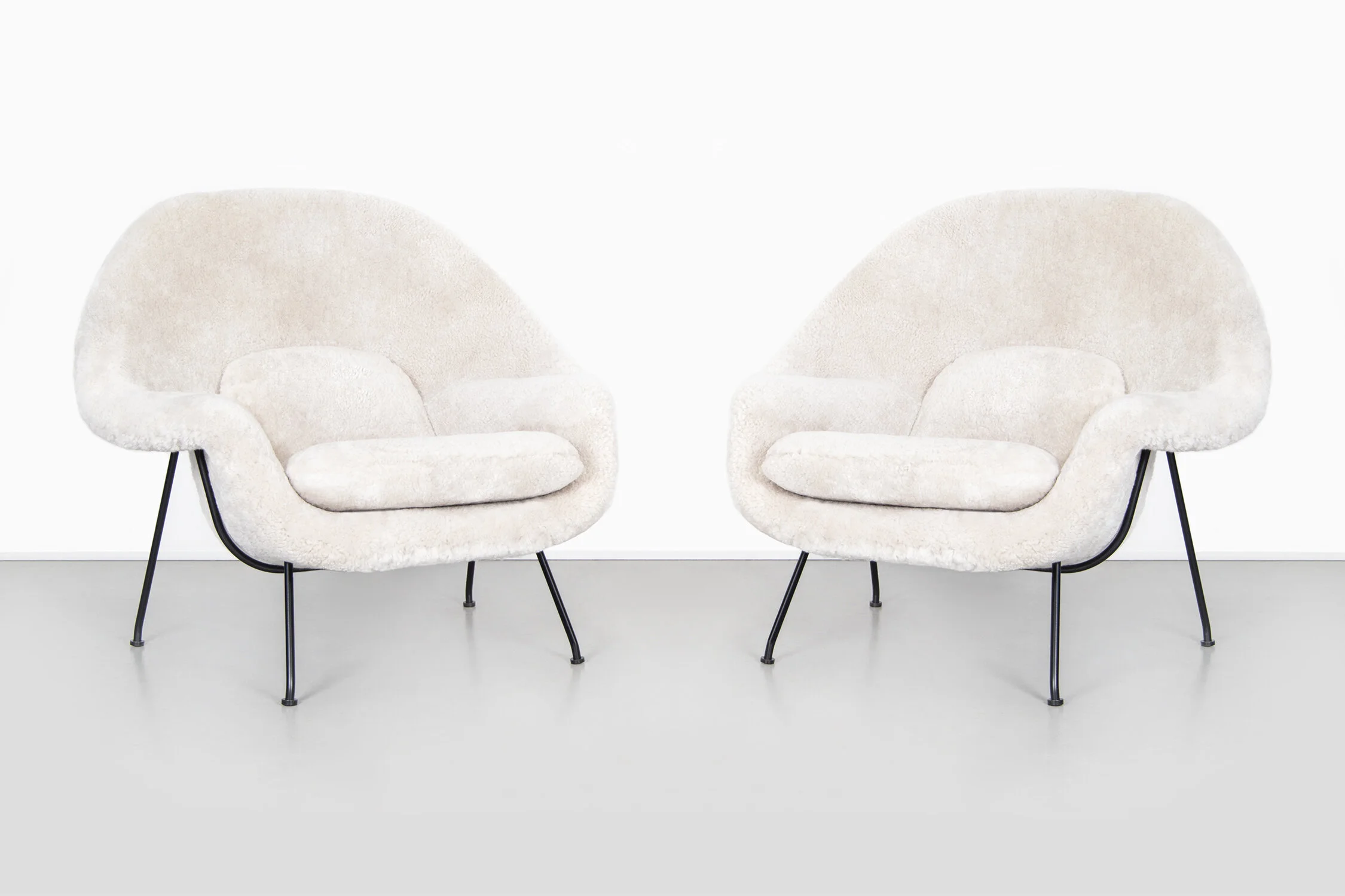 EERO SAARINEN WOMB CHAIRS