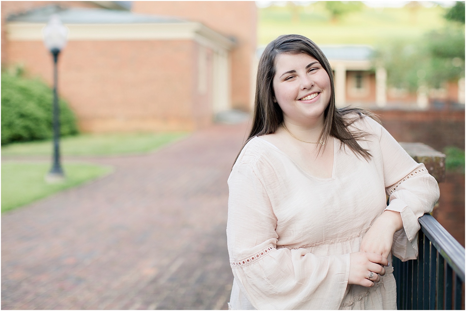 Hollins Virginia Senior Photos Ashley Powell Photography_0032.jpg