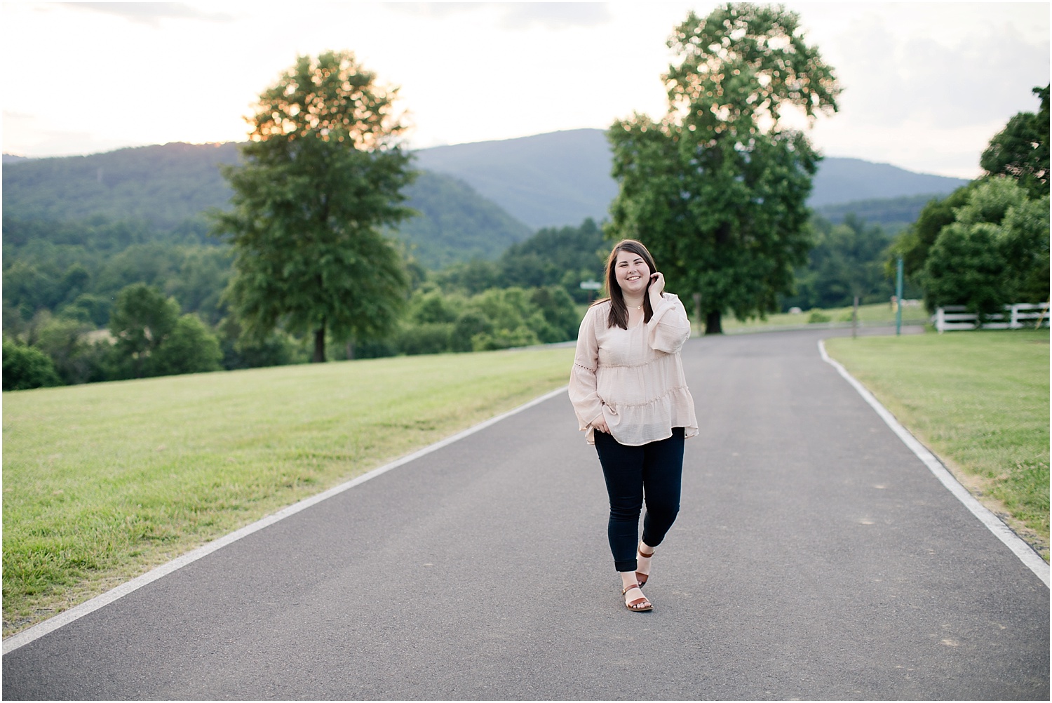 Hollins Virginia Senior Photos Ashley Powell Photography_0045.jpg