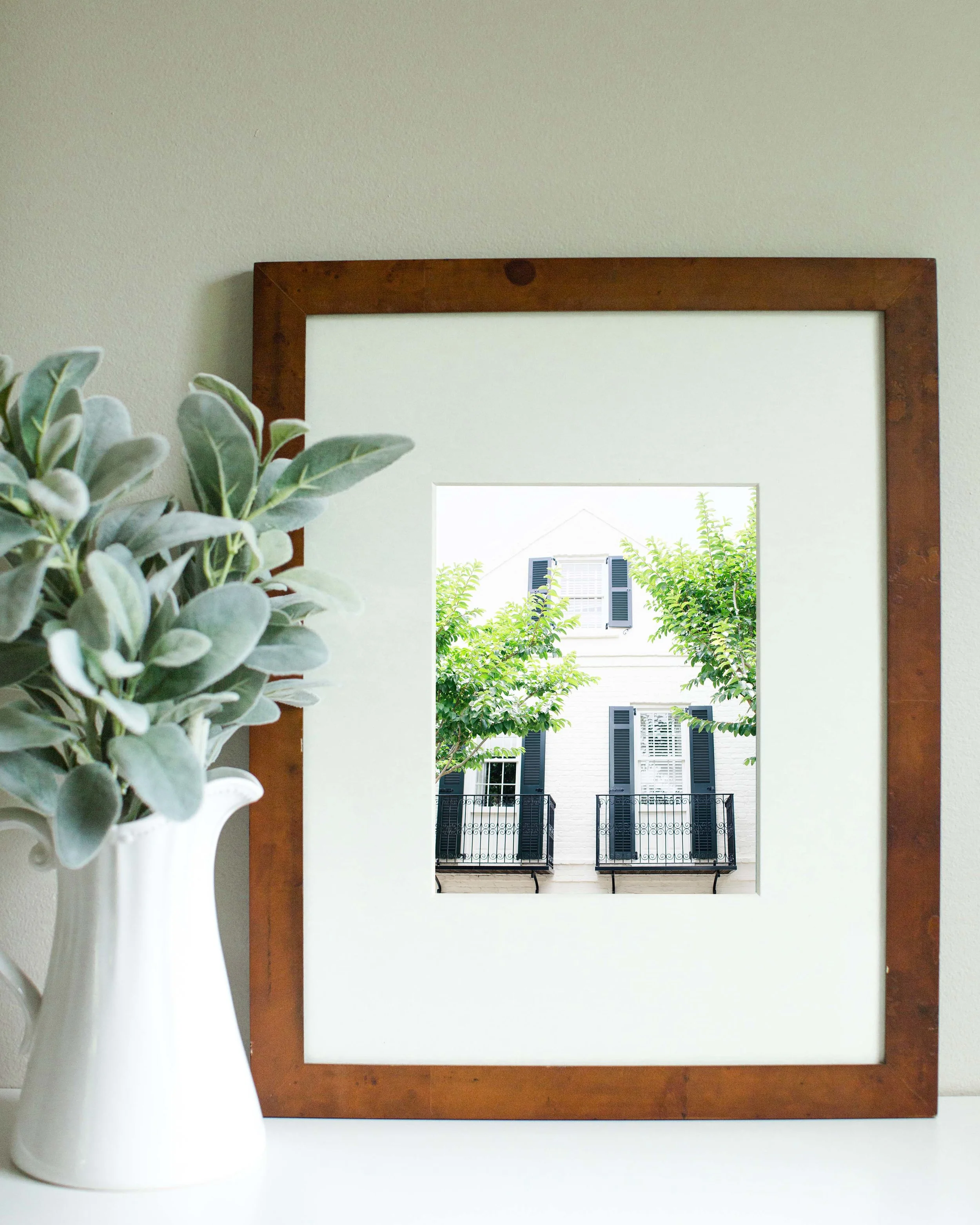 white house brown frame.jpg