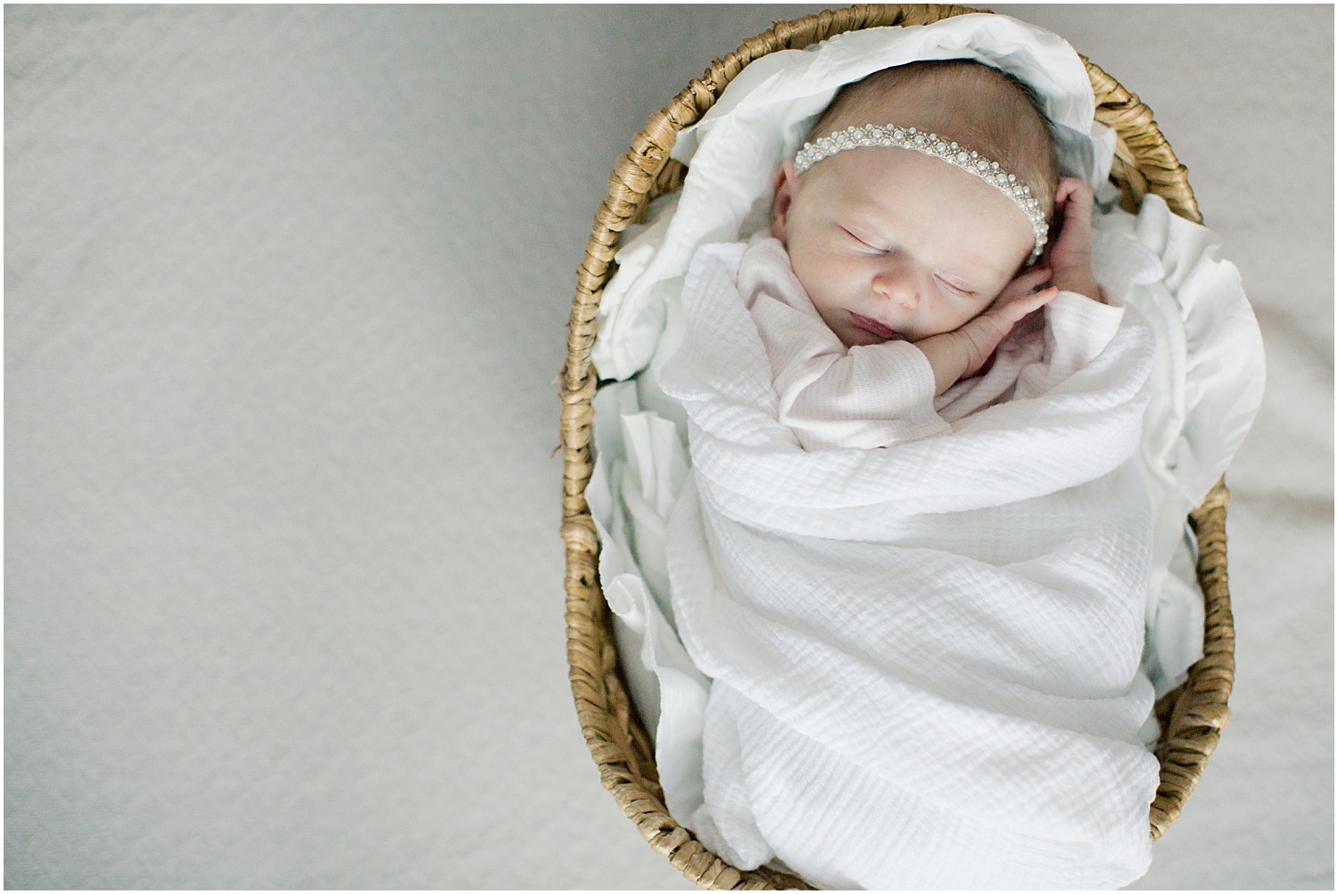 Ashley Powell Photography Vivian Newborn Session_0014.jpg