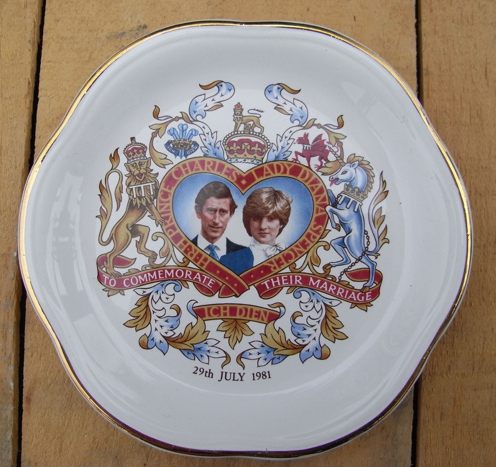 Commemorative Plates Are You One of Those Commemorative Plate Collectors? Get That Royal Family  Platter Collection Up On the Wall! — YOUHANGIT