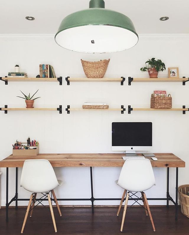 Anyone wanna estimate how long it would have taken to hang these perfectly straight shelves without a YOUHANGIT&hellip; or how much time could have been saved if one was used?? Either way, this is a beautiful beautiful workspace by @stacykallen &bull
