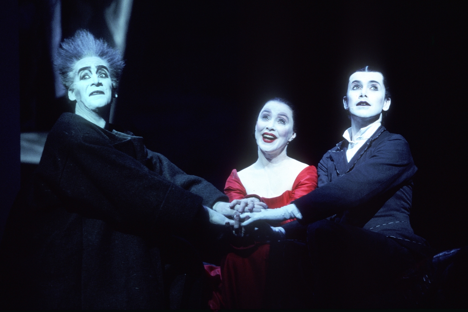 Dean Robinson (Kuno), Mary Margaret O'Hara (Käthchen) and Matt McGrath (Wilhelm) at the Barbican Theatre, London, 2004