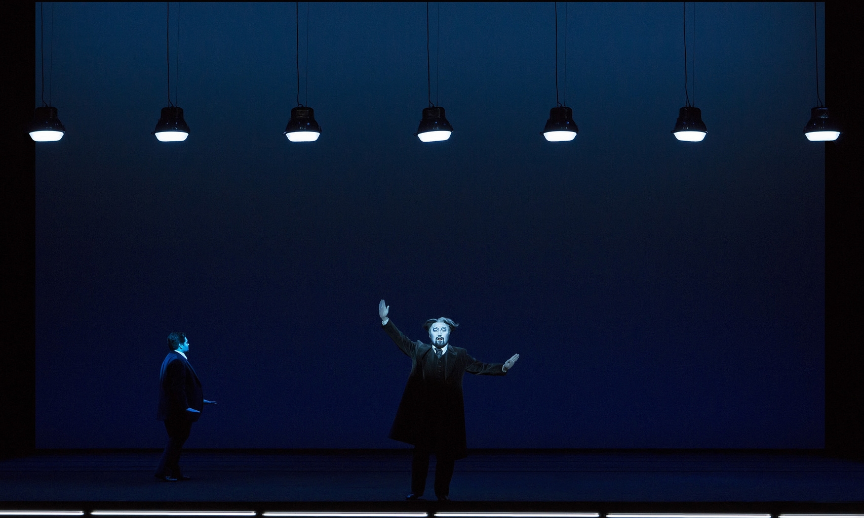 Act 2, Scene 1 - Jacques le Roux (Alfredo Germont), Seho Chang (Giorgio Germont). Linz, 2015