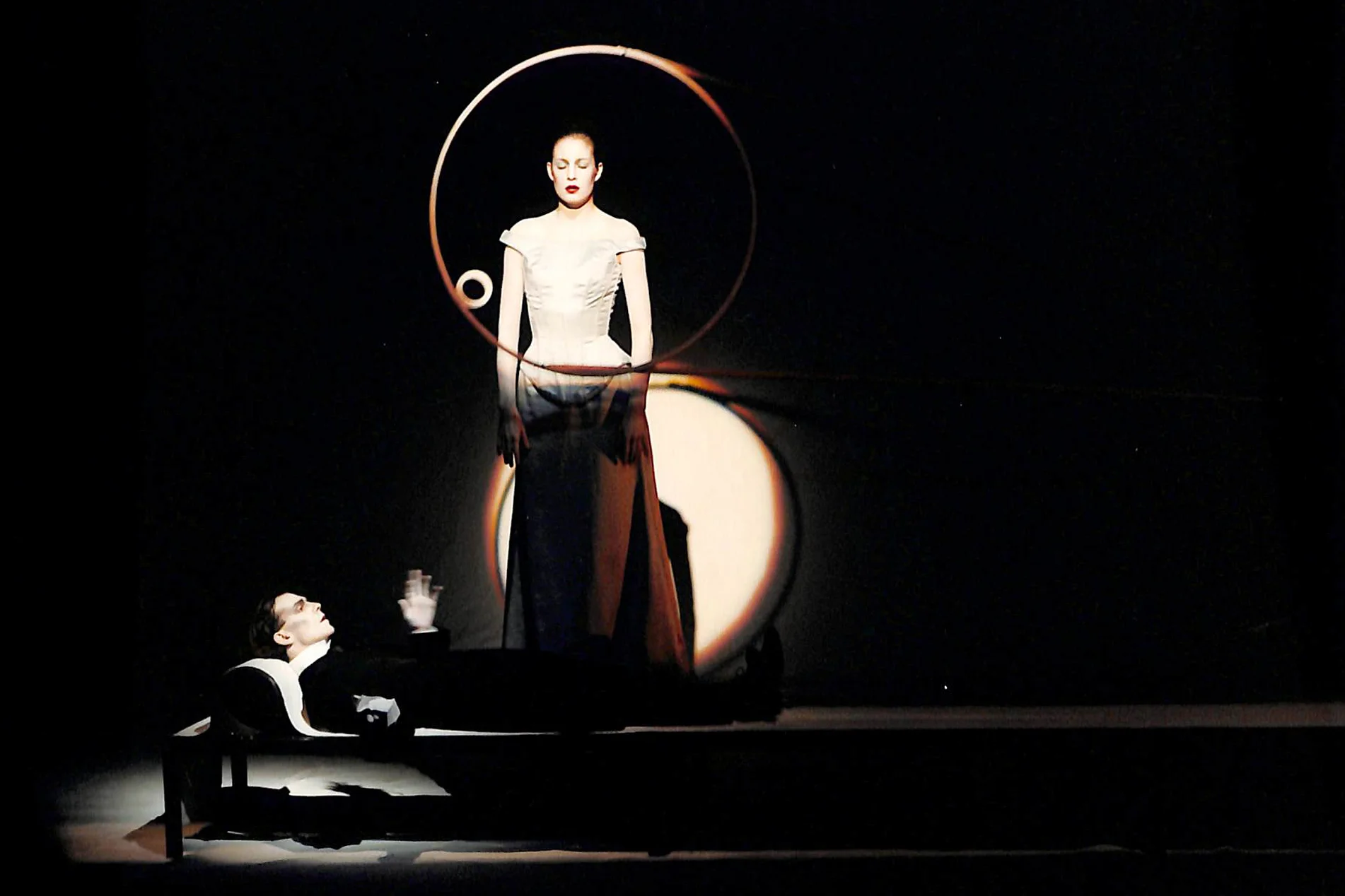 Act IV, Scene 2 - Martin Wuttke (Gilgamesh), Geno Lechner (Whore)