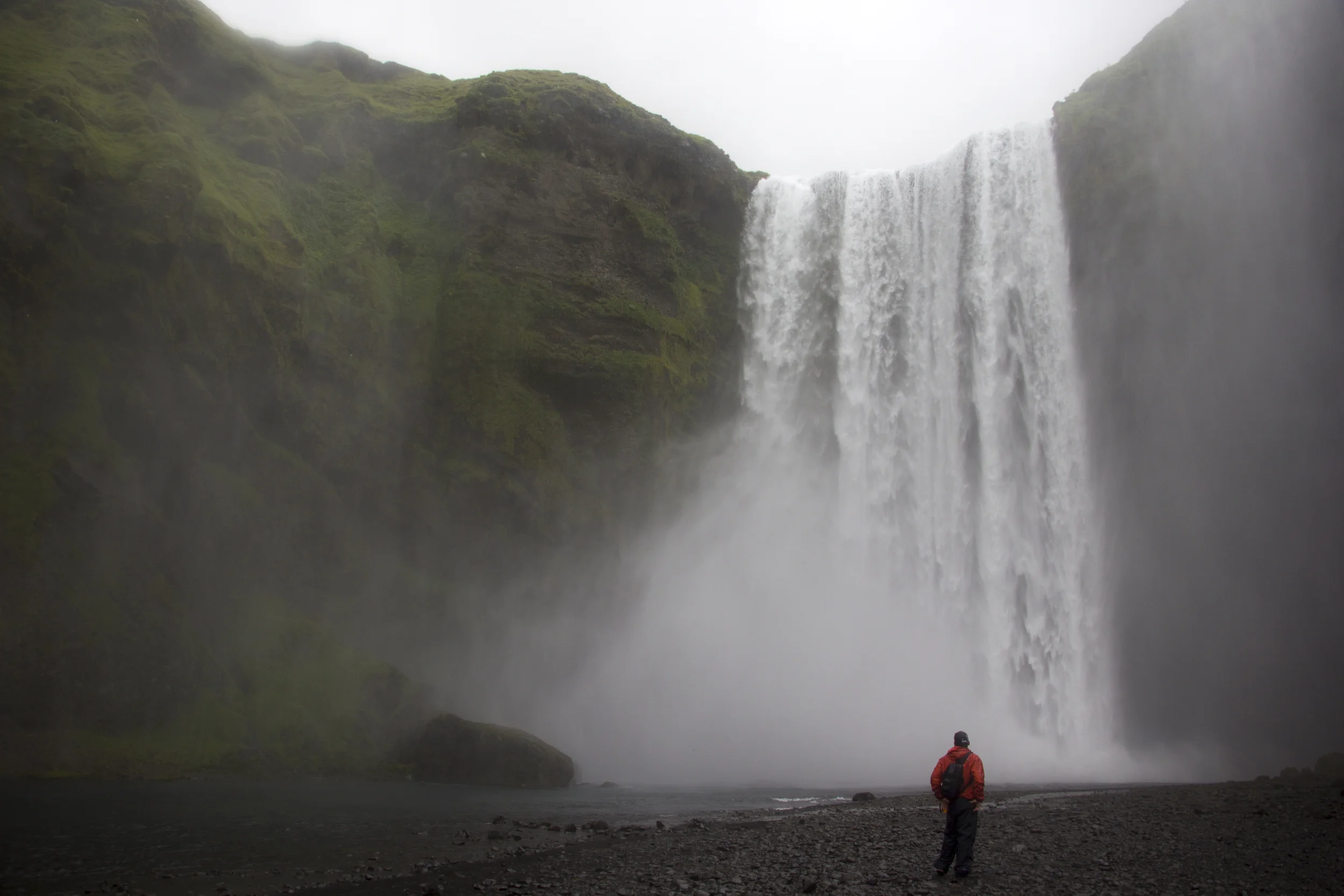  Skógafoss, 2015  © Zach Ratner 