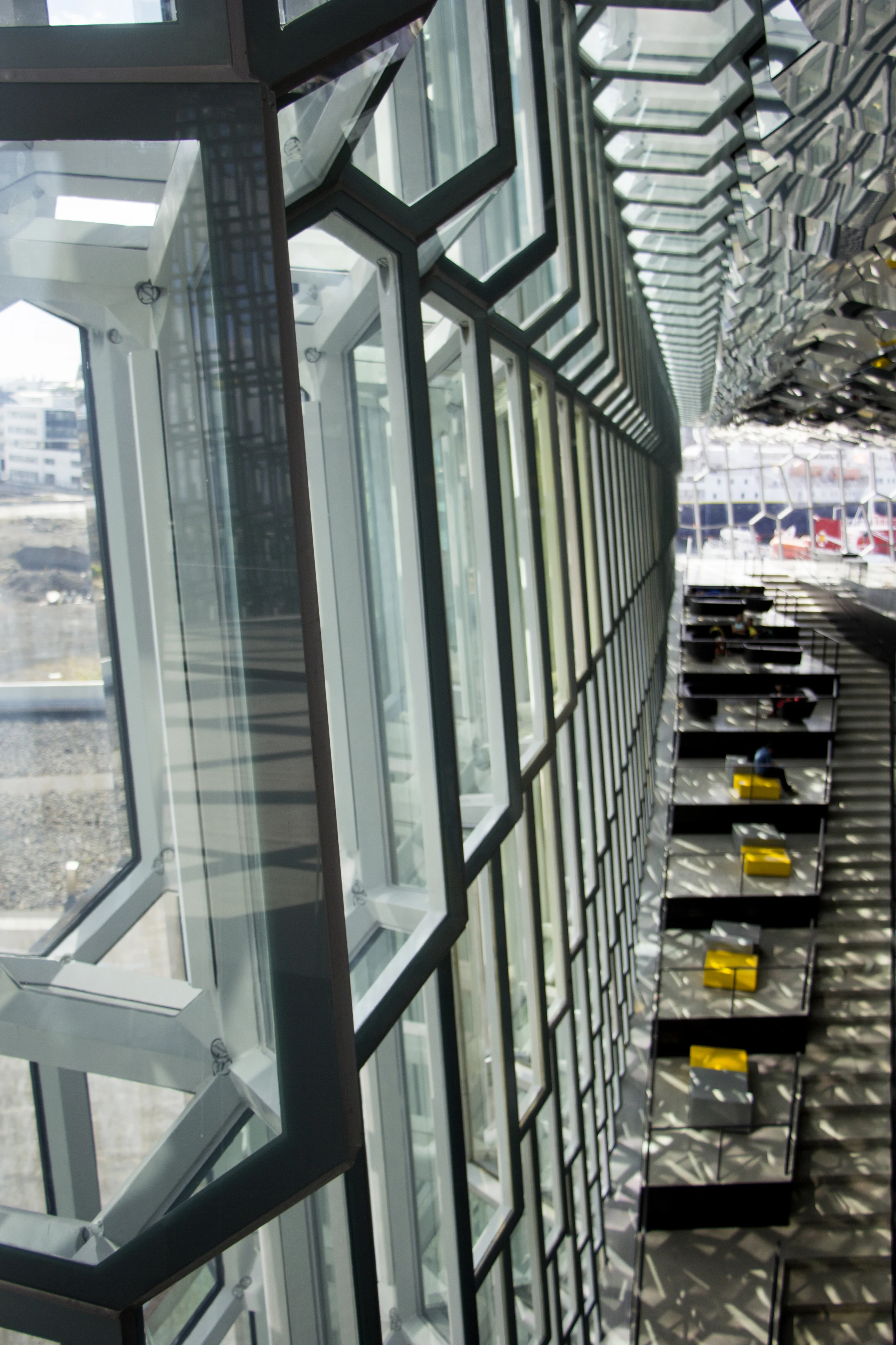  Harpa Concert Hall, 2015  © Zach Ratner 