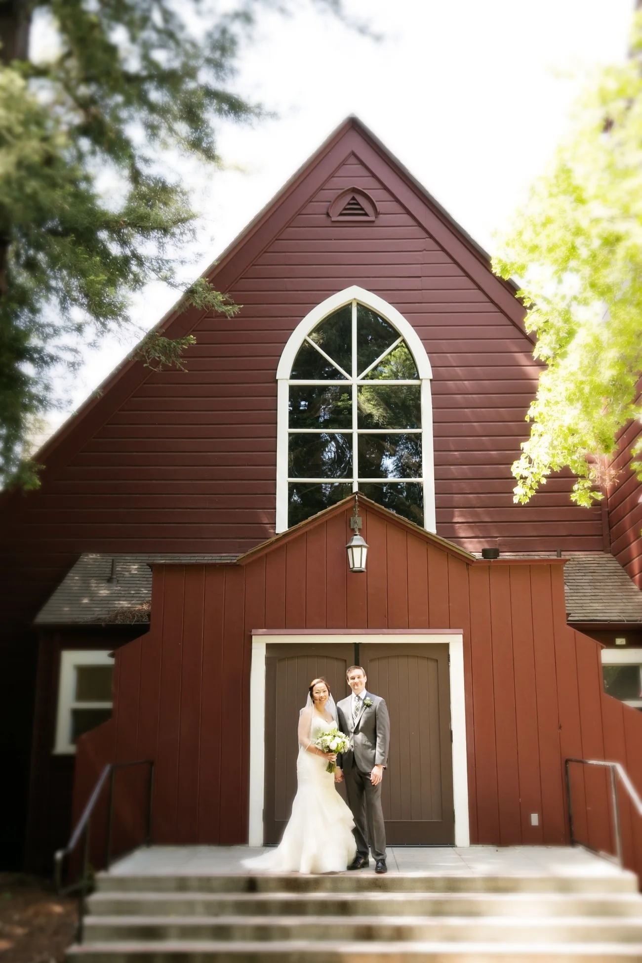 Lisa & Ian photographed by Julie Mikos