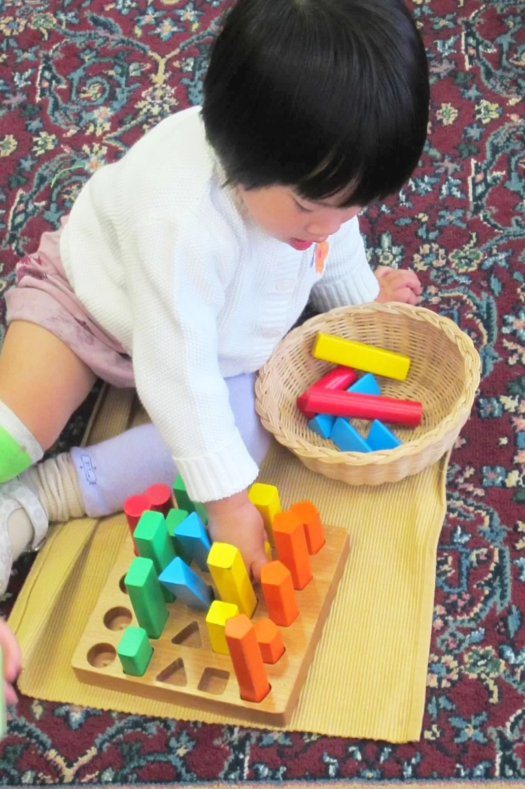 toddler work with blocks