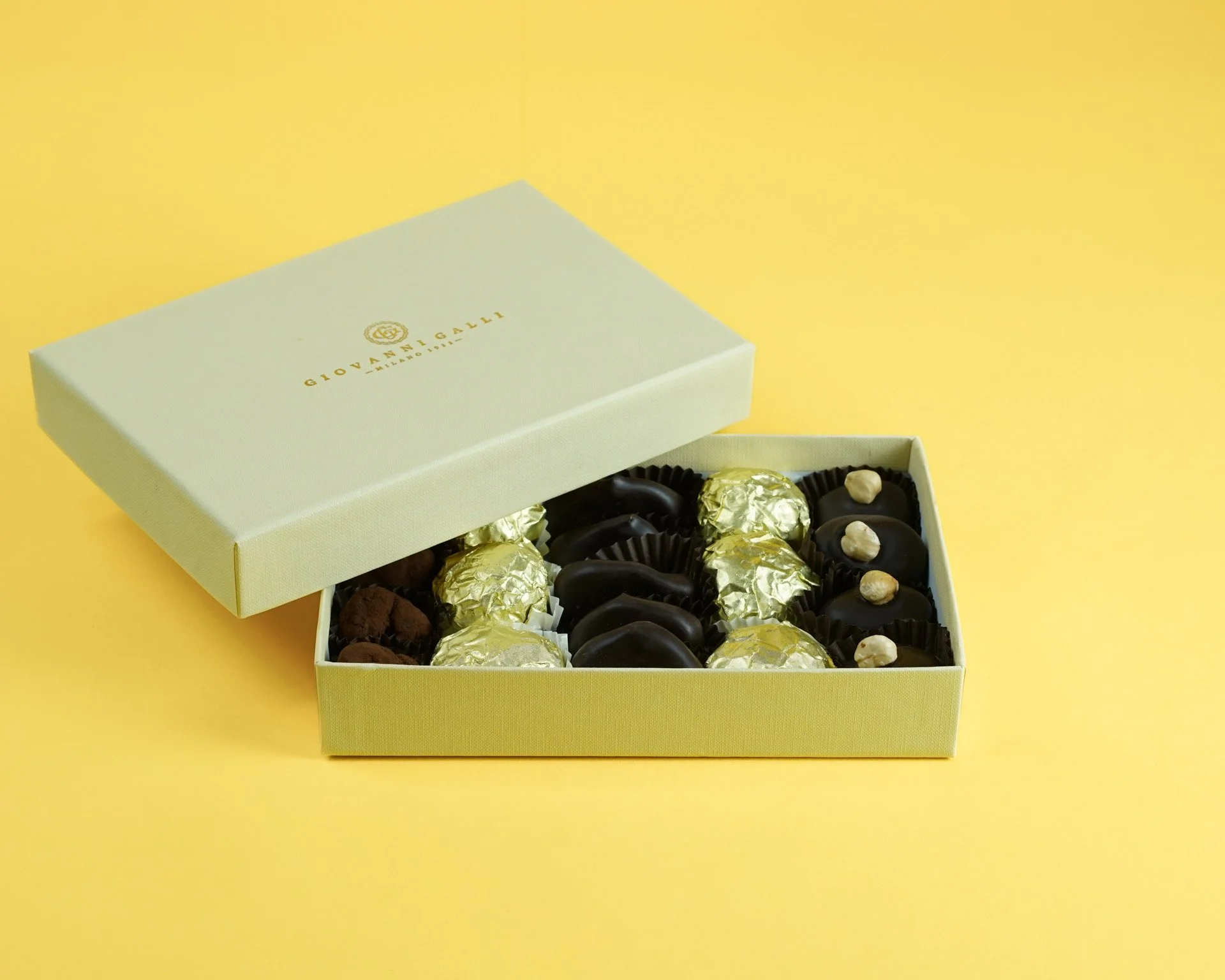 Galli_scatola_15pezzi_avorio_cioccolato_marron_glace_1.JPG