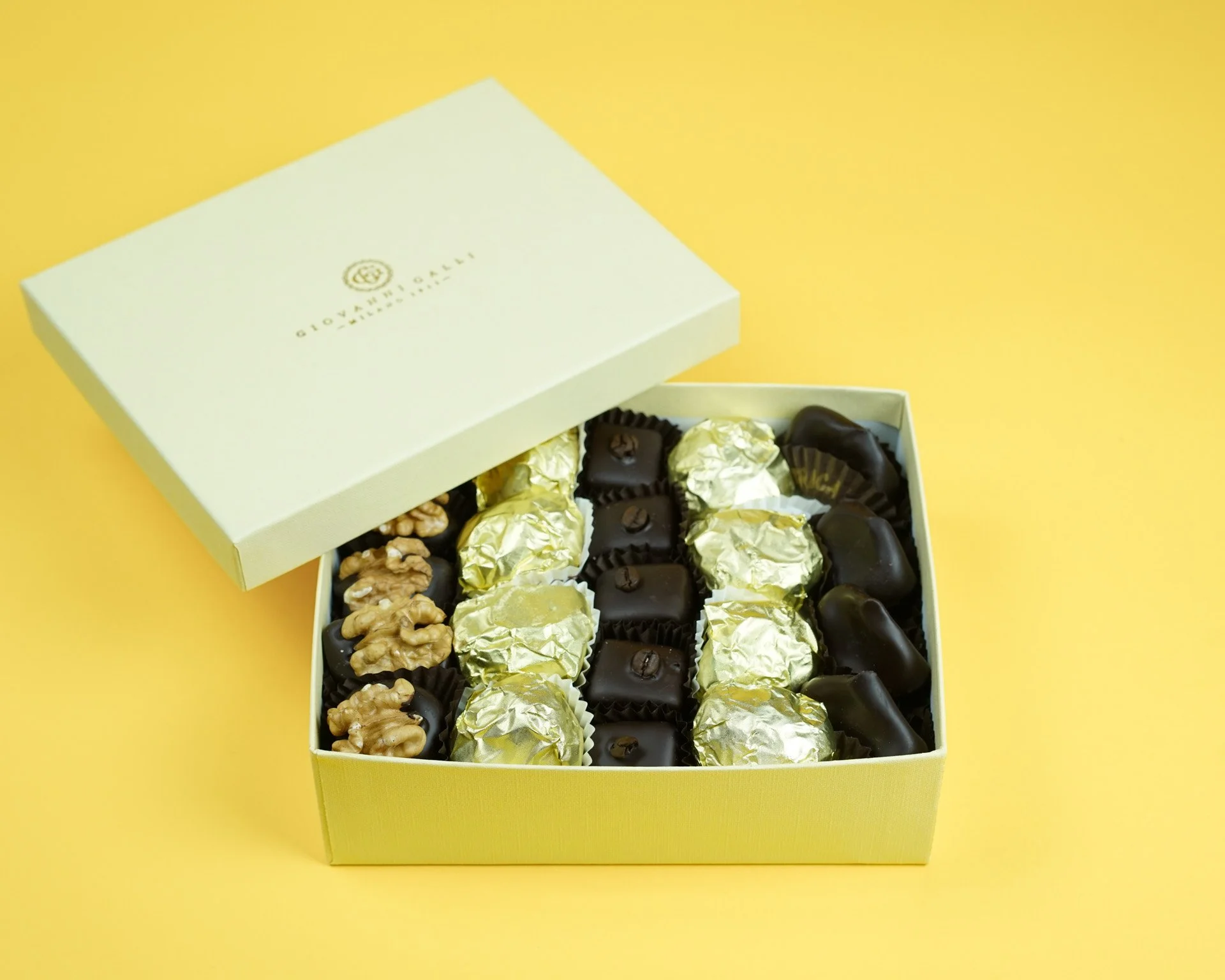 Galli_scatola_32pezzi_avorio_cioccolato_marron_glace_1.JPG
