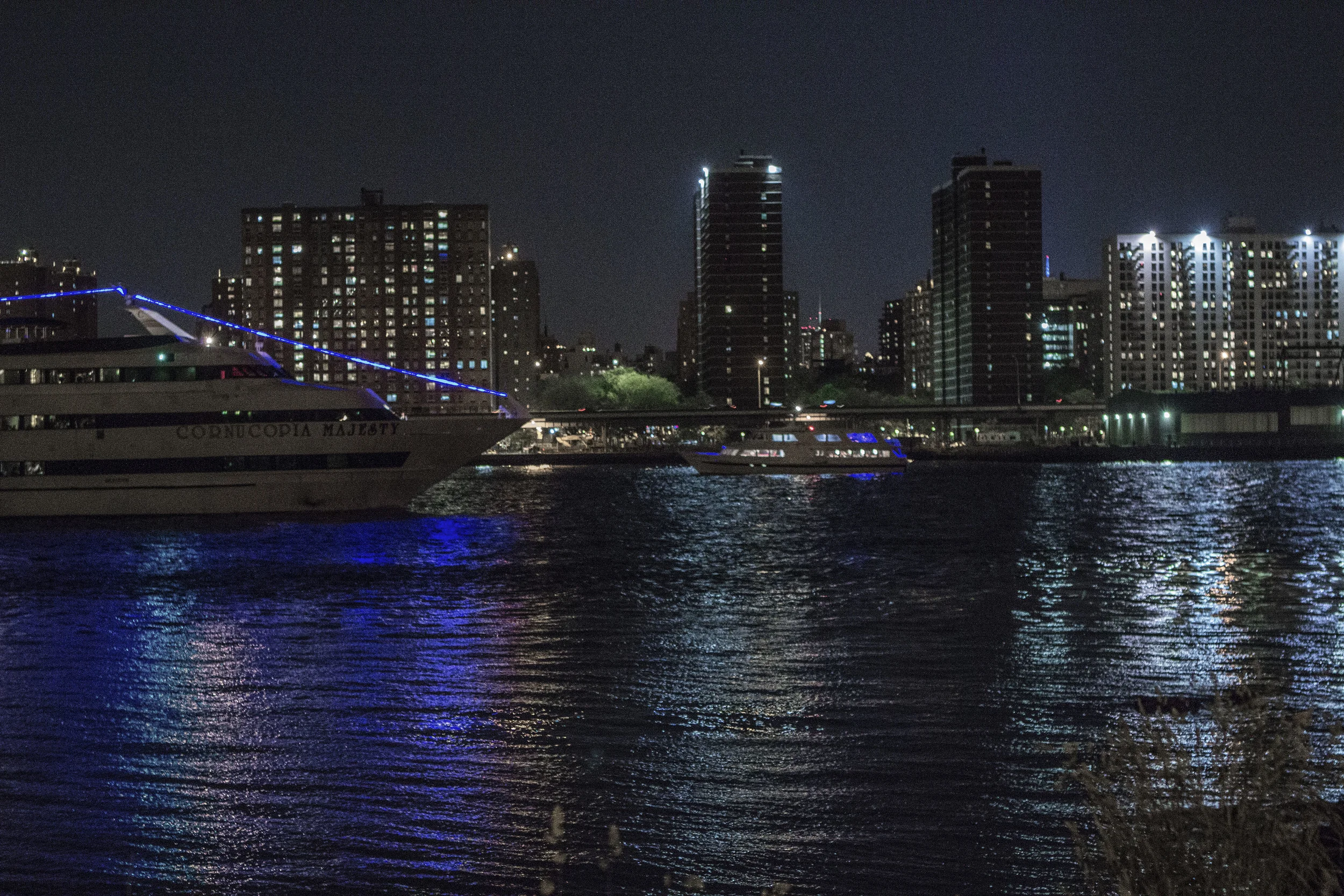brooklyn_eastriver_IMG_0416.jpg