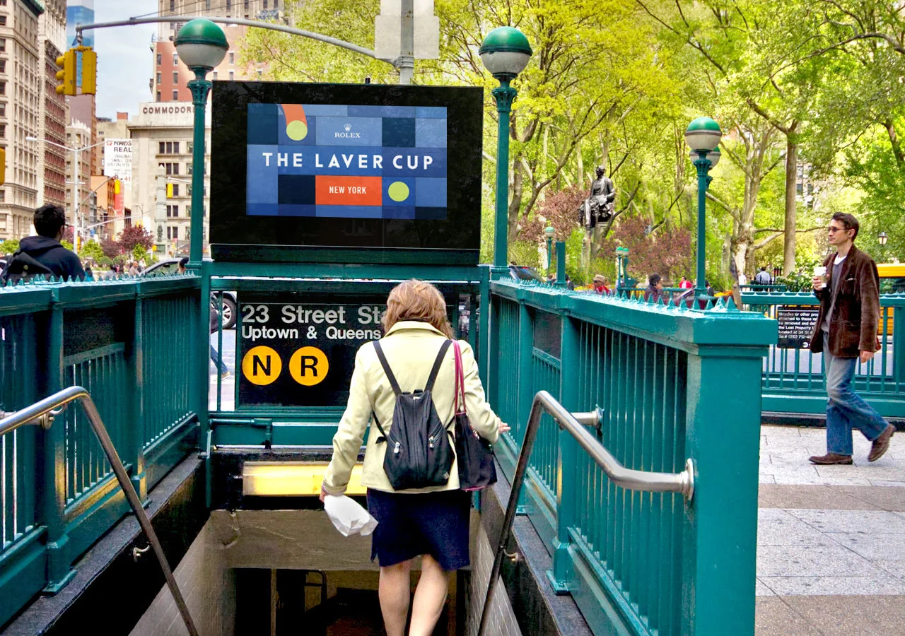 EXTERIOR_SUBWAY_SIGNAGE.jpg