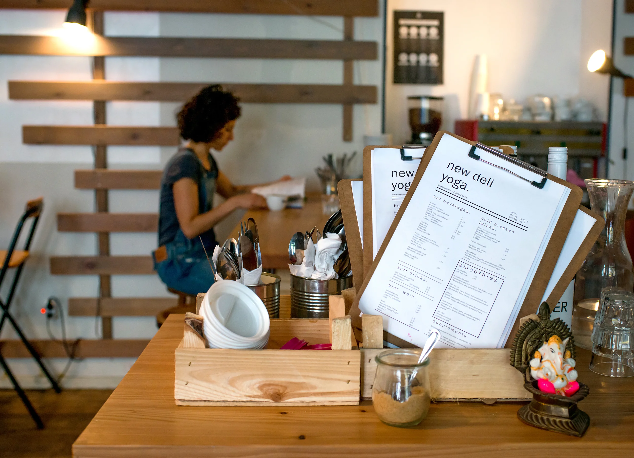 New Deli Yoga Berlin Kreuzberg Café Story