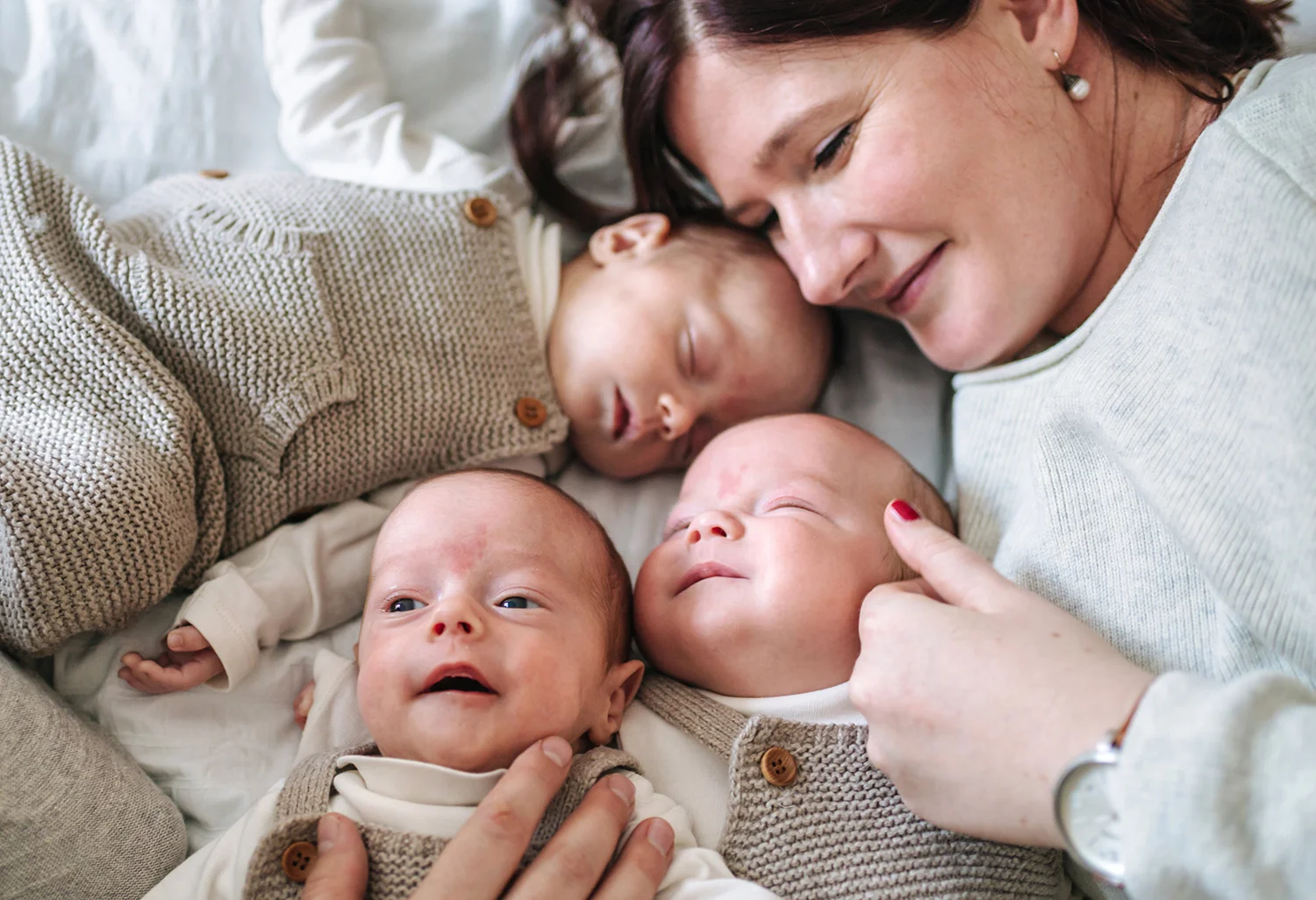 Neugeborenen Shooting Mit Drillingsbabys In Berlin Kinderfotografie Babyfotografie Berlin Familienfotografie Workshop Fotografie Kurs Fur Anfanger