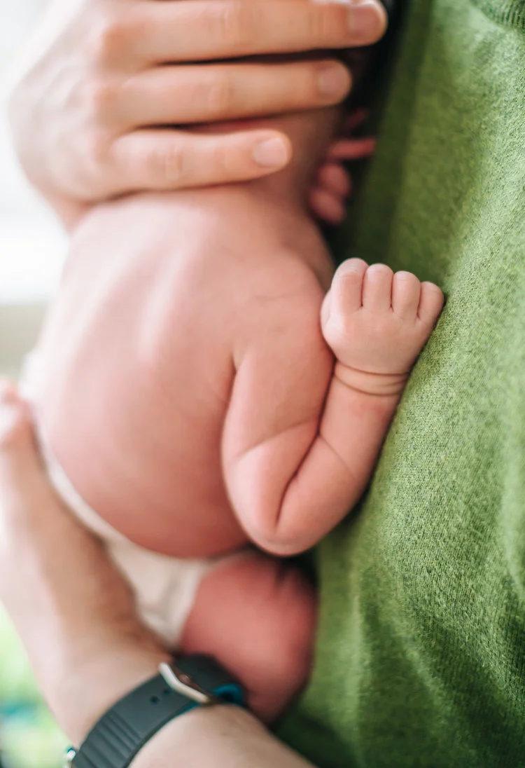 12 Foto Ideen Fur Die Ersten Wochen Mit Eurem Baby Zu Hause Kinderfotografie Babyfotografie Berlin Familienfotografie Workshop Fotografie Kurs Fur Anfanger