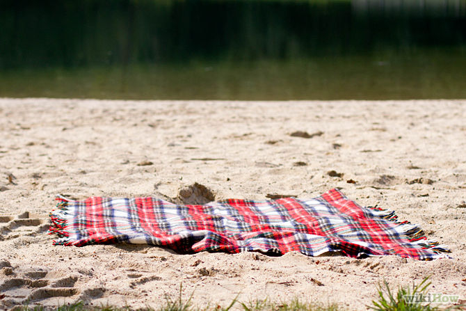 Click here to learn how to prepare for a beach picnic (yes really) 