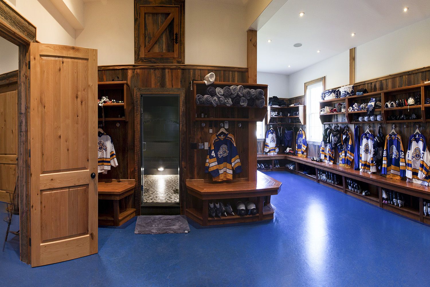 1 Hockey dressing rm.jpg