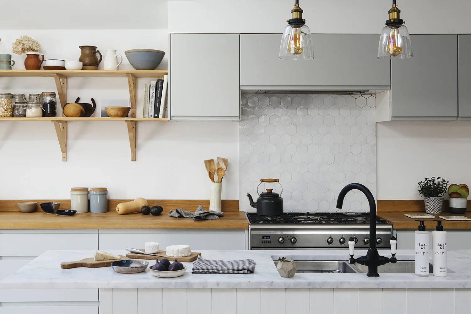 Aerende Home Tour_002_lr_.jpg